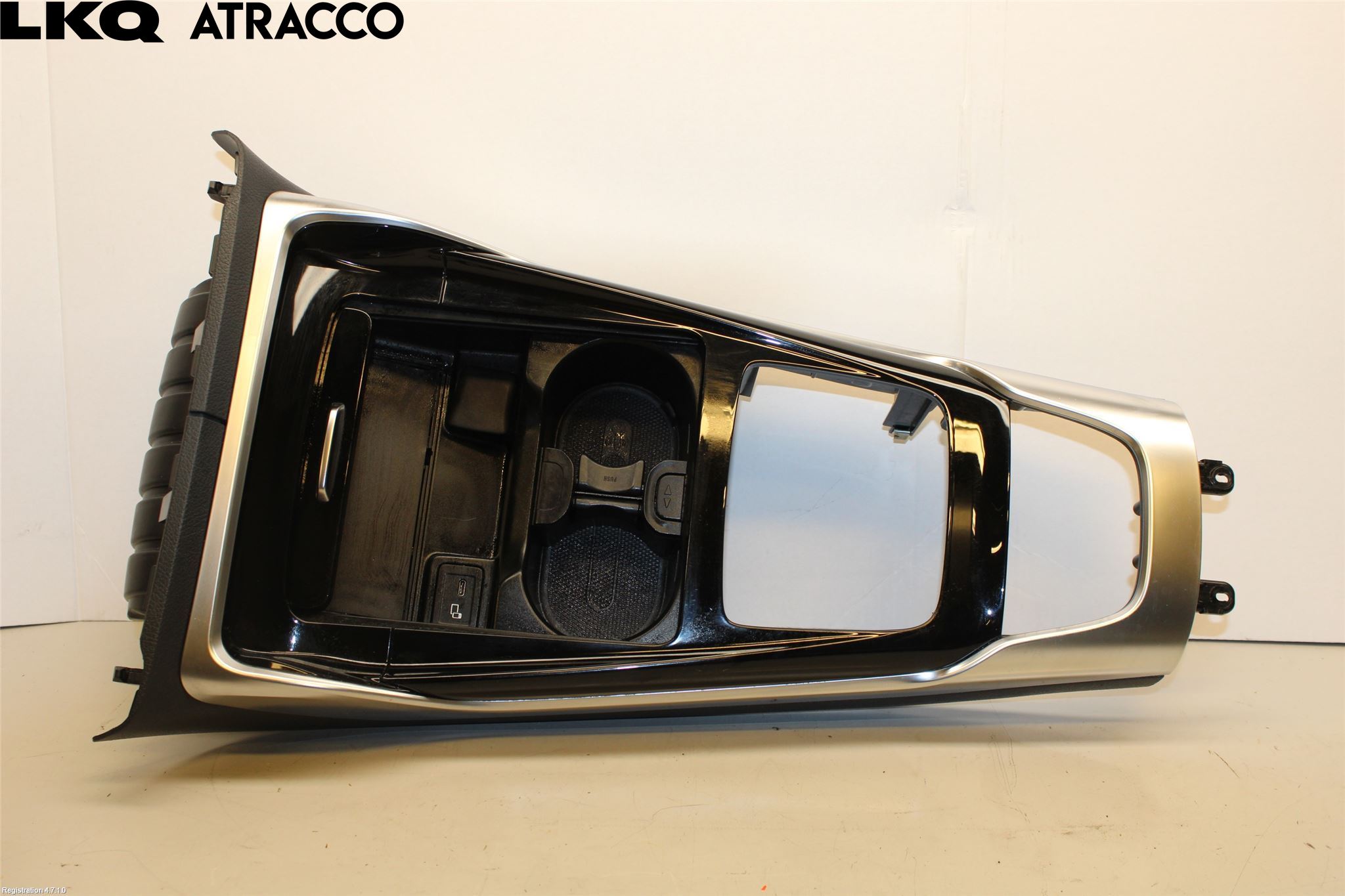Mercedes-Benz MB A-KLASS (W177) 18- Instrumentkonsoll Mitt