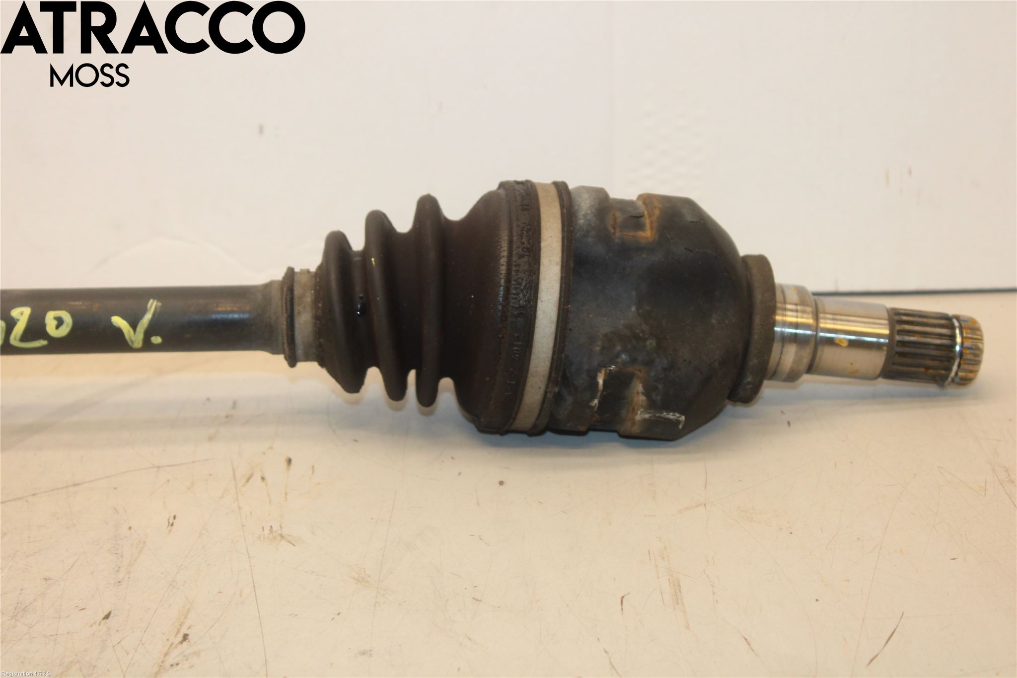 Toyota YARIS XP130 12-14 Drivaxel Fram Vänster
