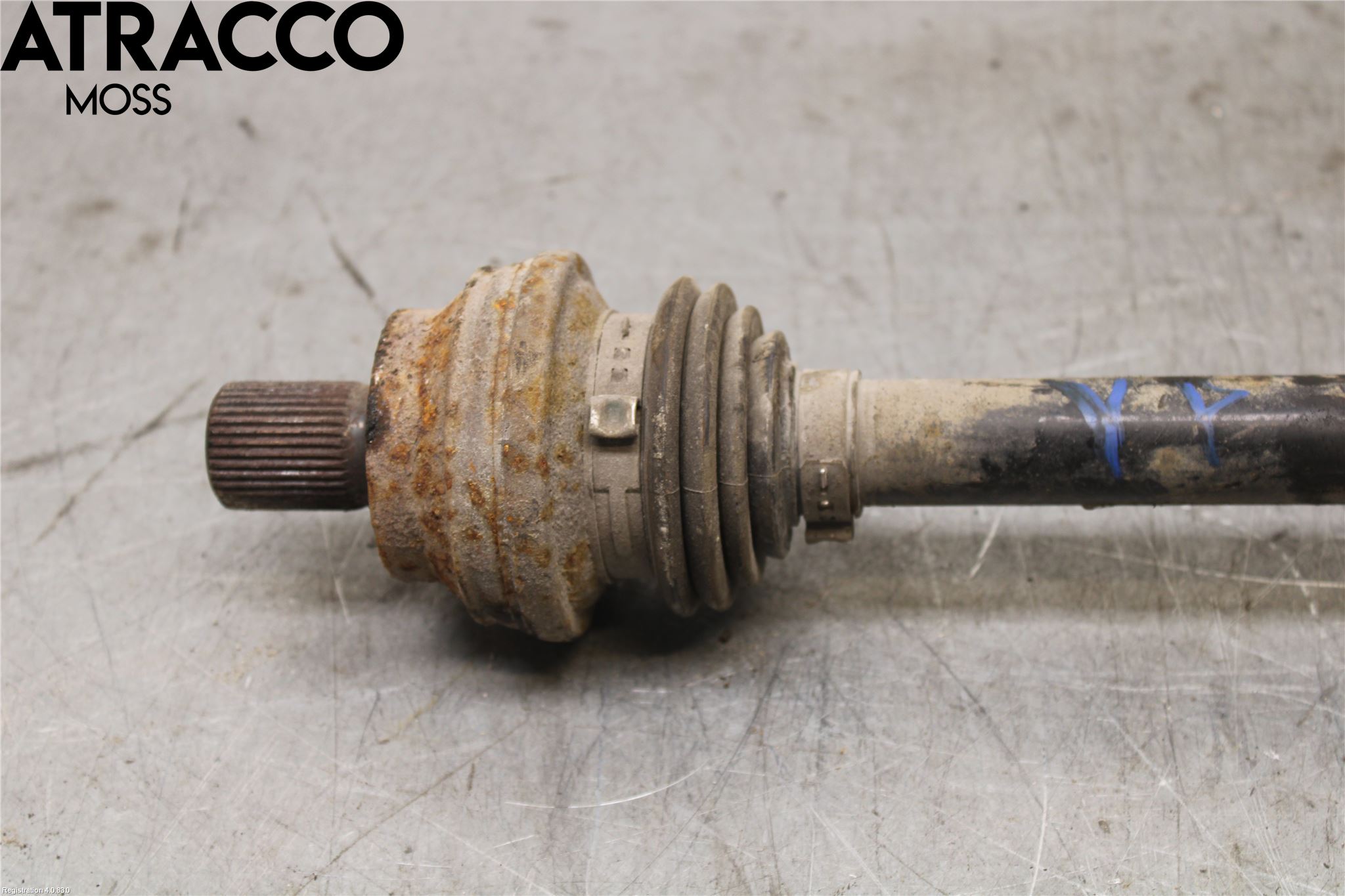 Volkswagen VW PASSAT 11-14 Drivaxel Bak Vänster
