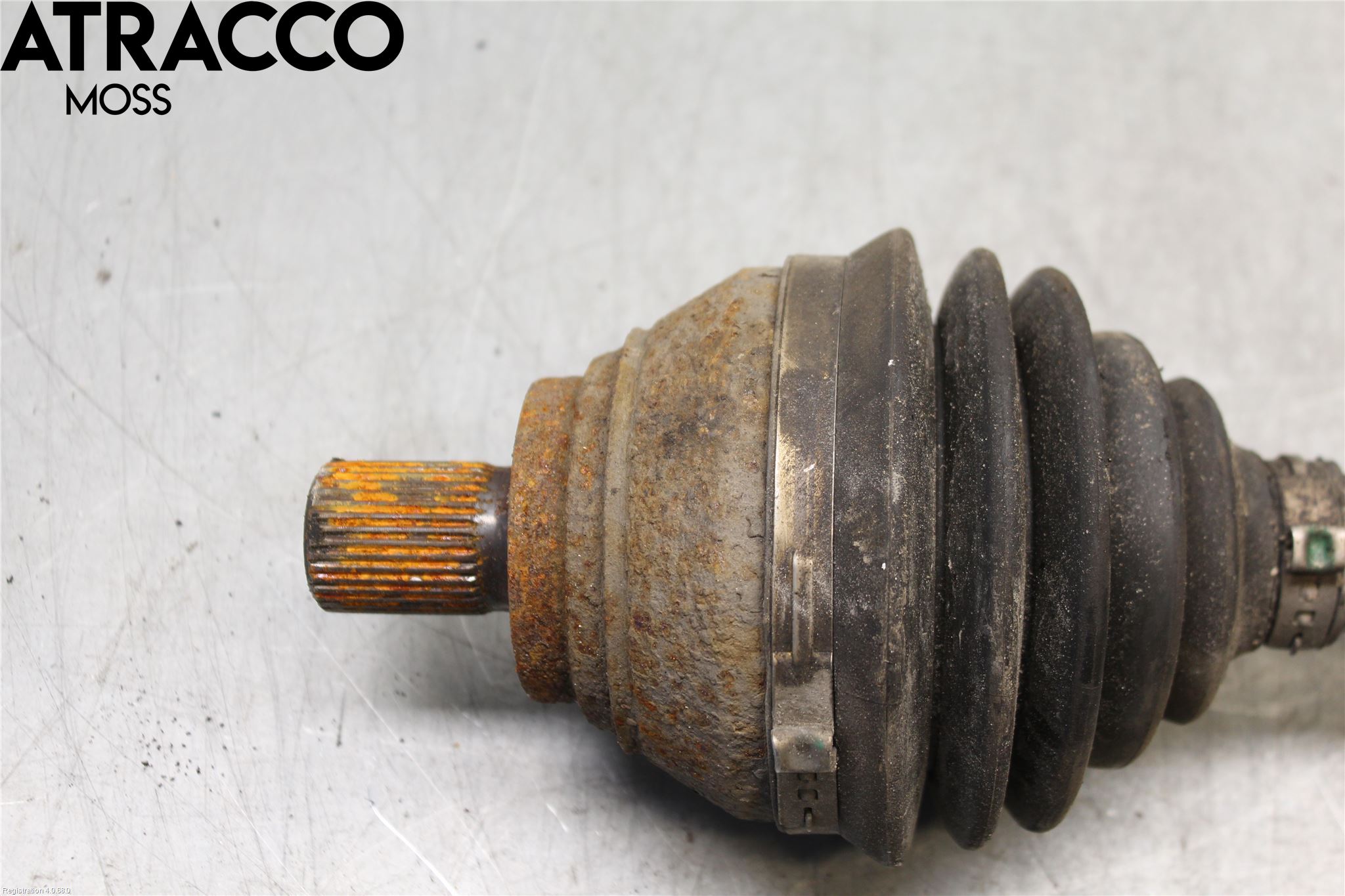Volkswagen VW TOURAN 10-15 Drivaxel Fram Vänster