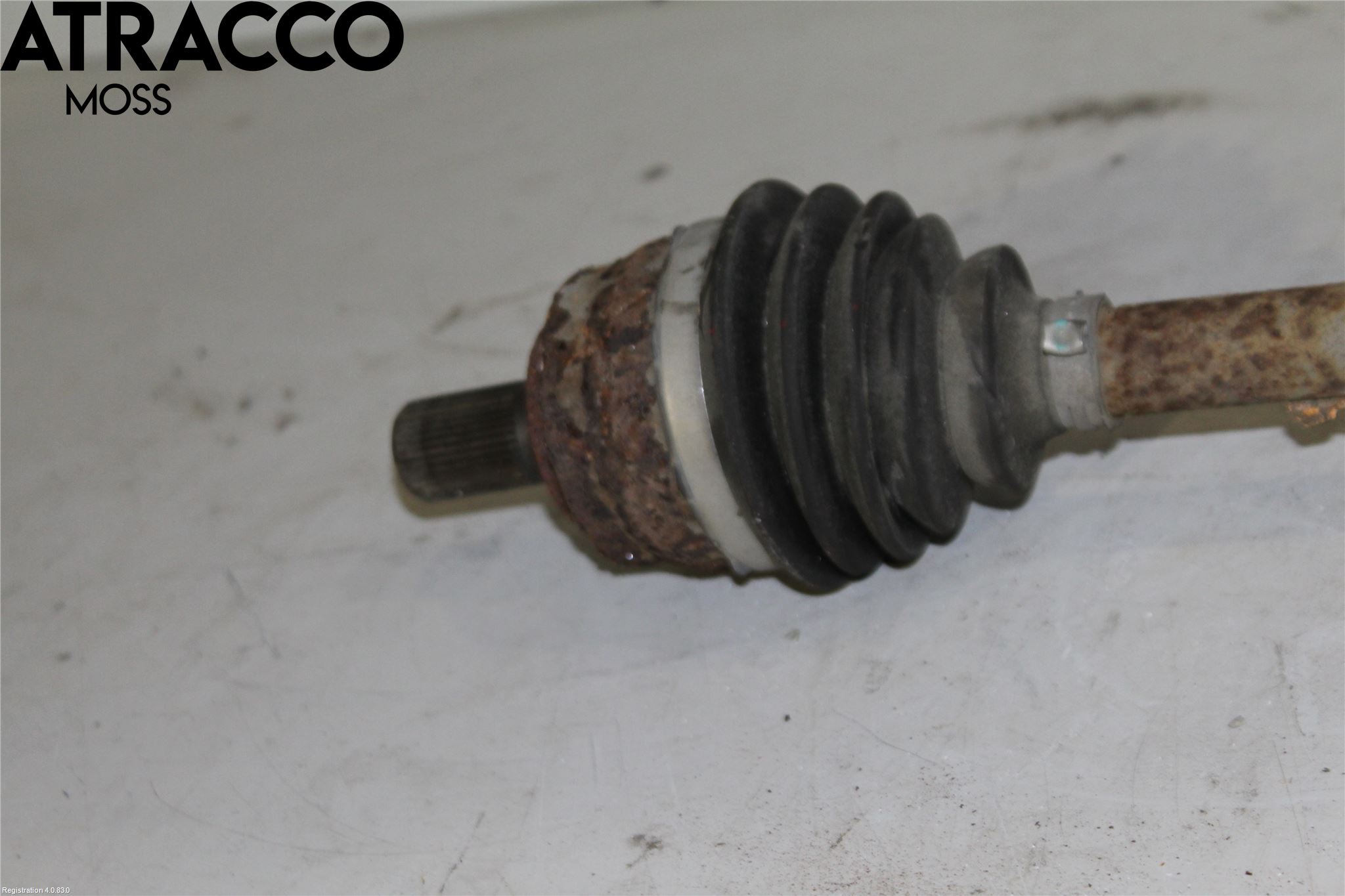 Volvo V40 12-19 Drivaxel Fram Vänster