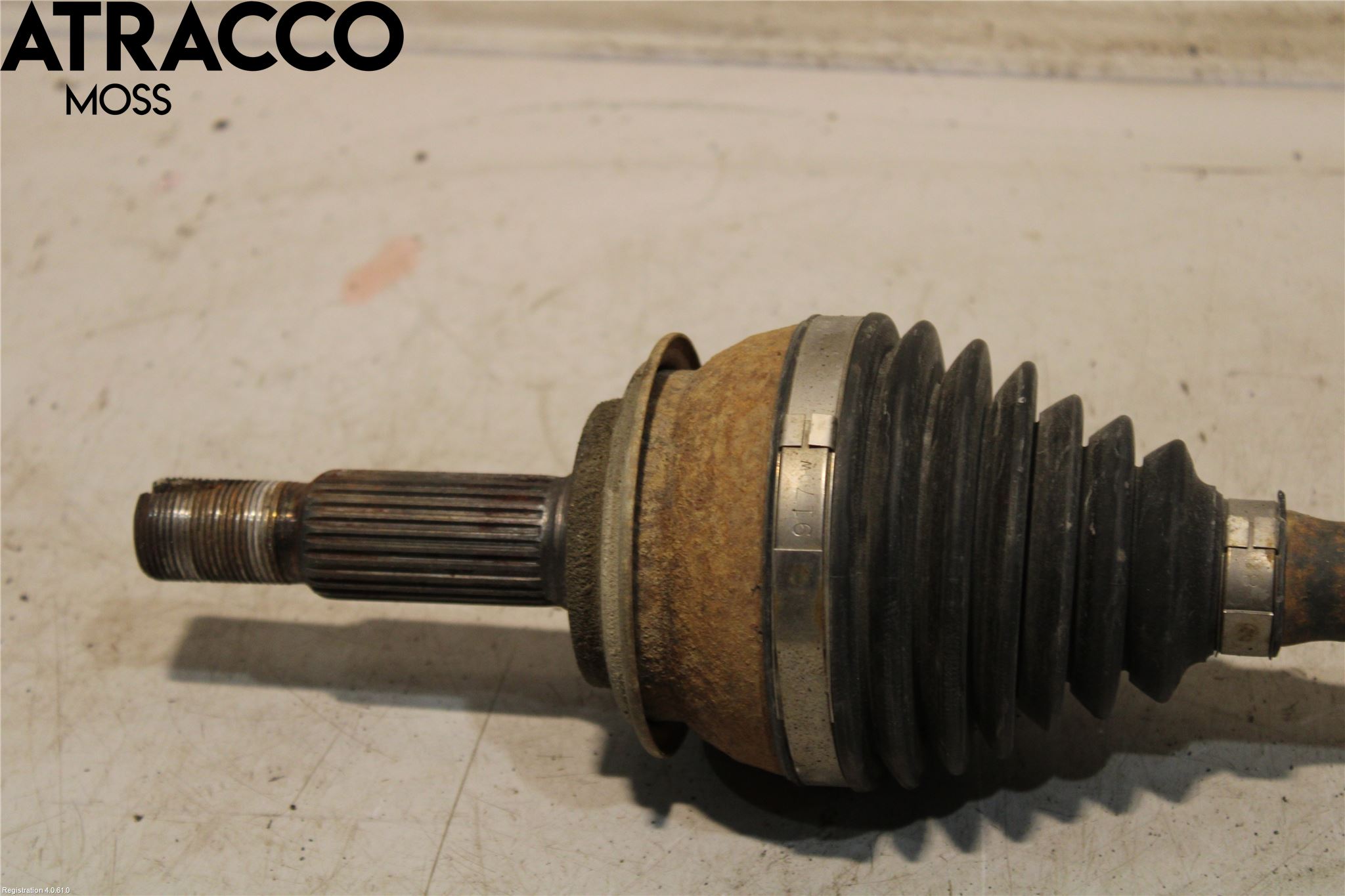 Toyota URBAN CRUISER Drivaxel Fram Vänster