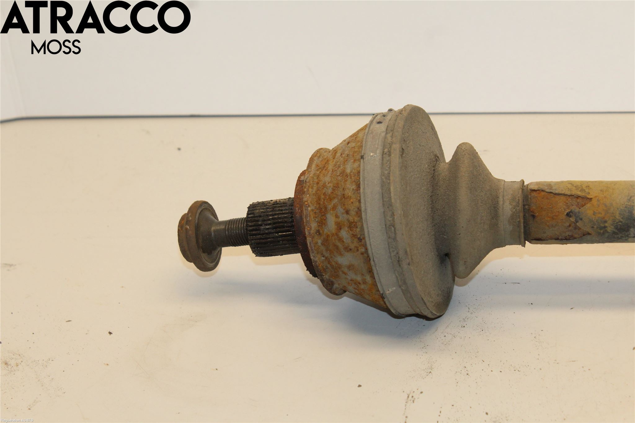 Audi A8/S8 4E  02-09 Drivaxel Bak Höger