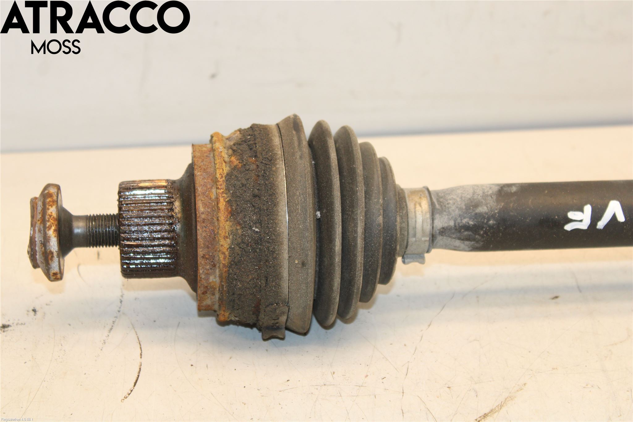 Audi A4/S4 08-11 Drivaxel Fram Vänster