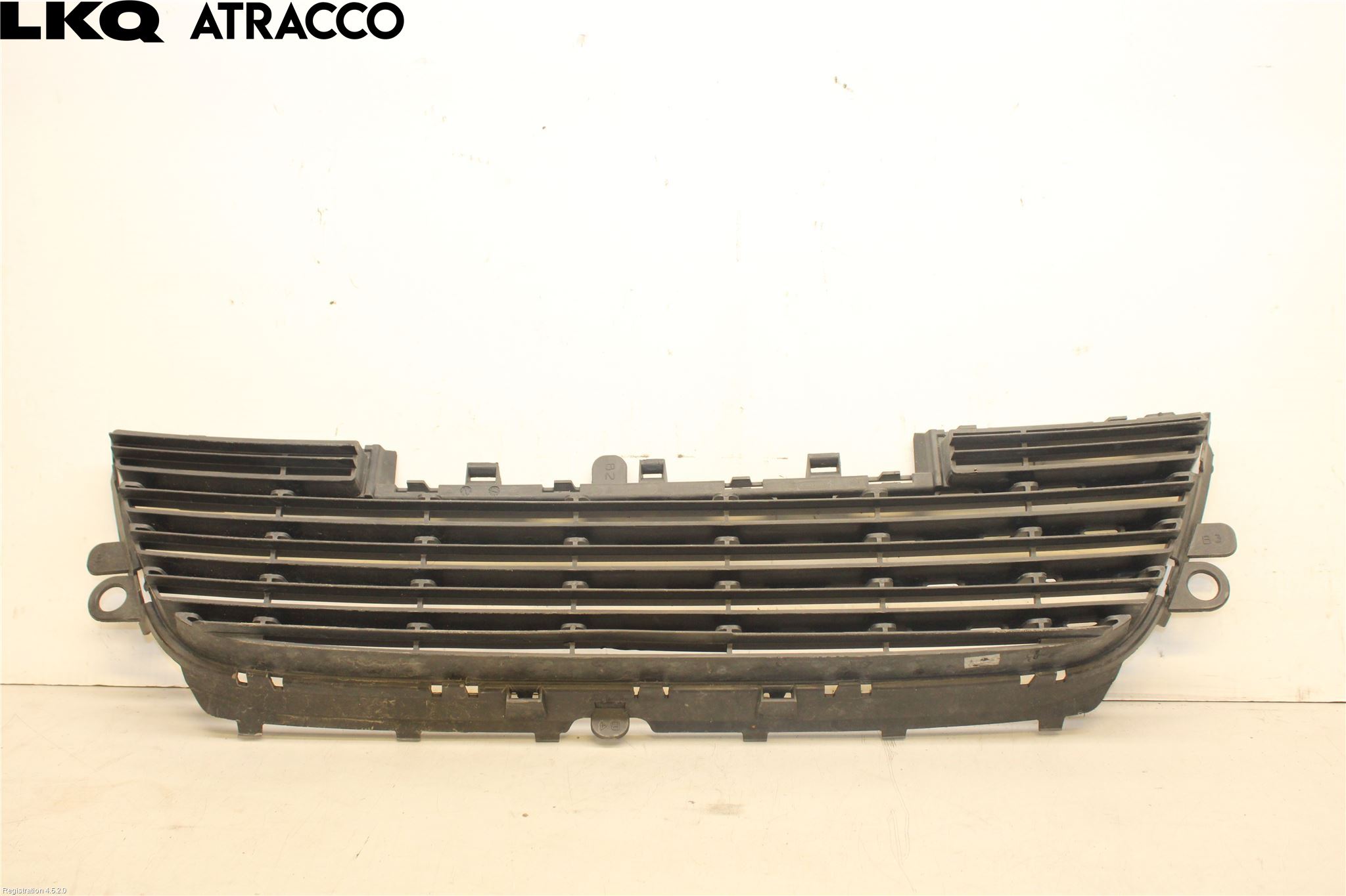 Peugeot 2008 13-20 Grilldel Mitt