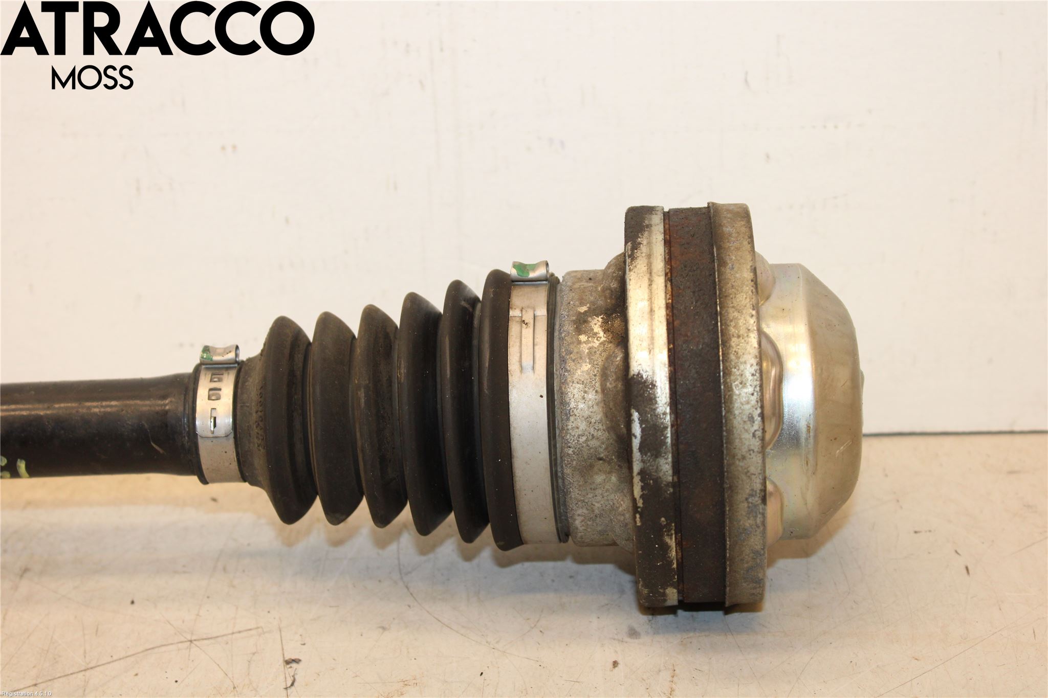 Volkswagen VW CADDY 16-20 Drivaxel Fram Vänster