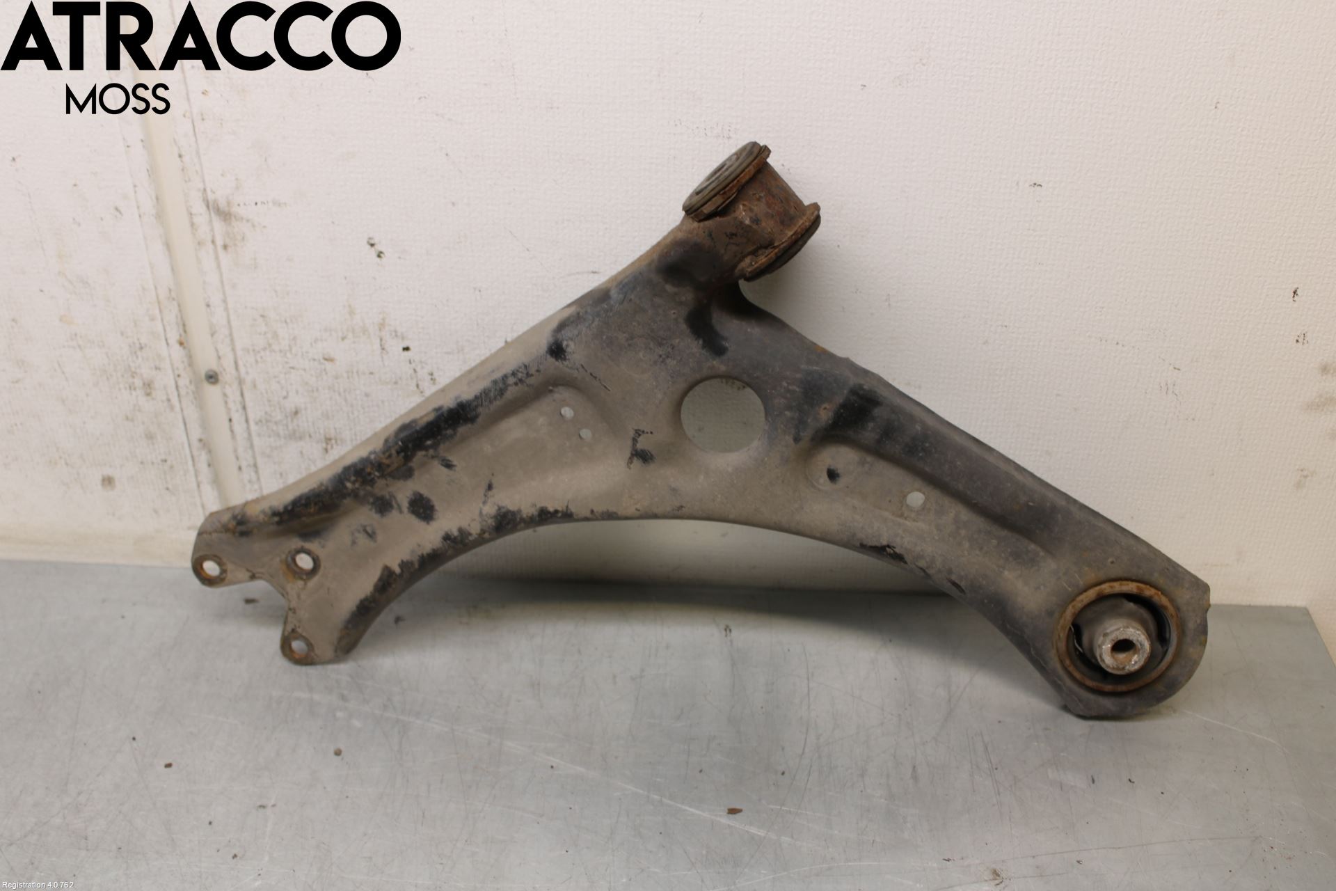 Volkswagen VW CADDY 11-15 Bärarm Fram Undre Hö