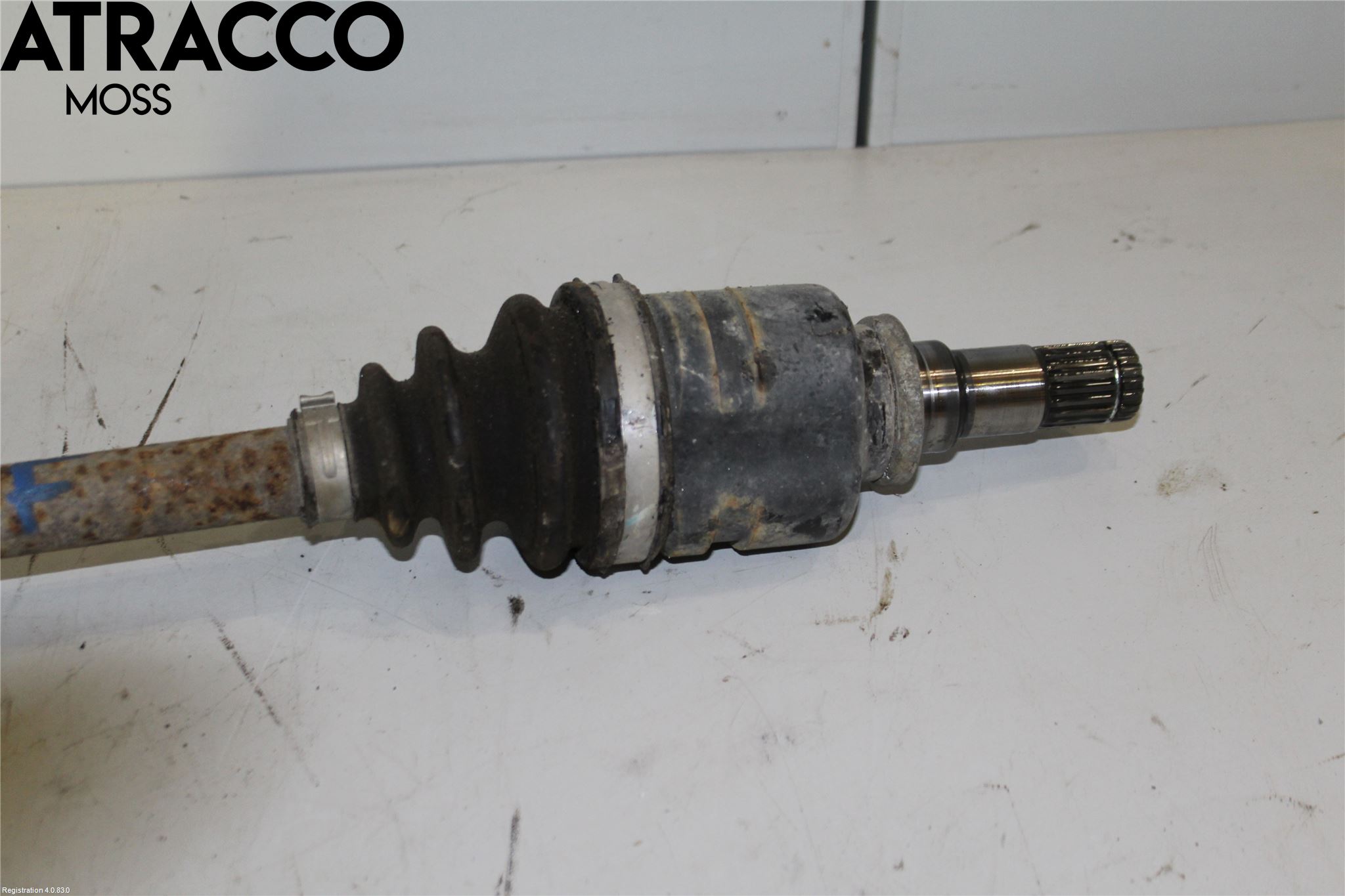 Toyota AVENSIS 09-15 Drivaxel Fram Vänster