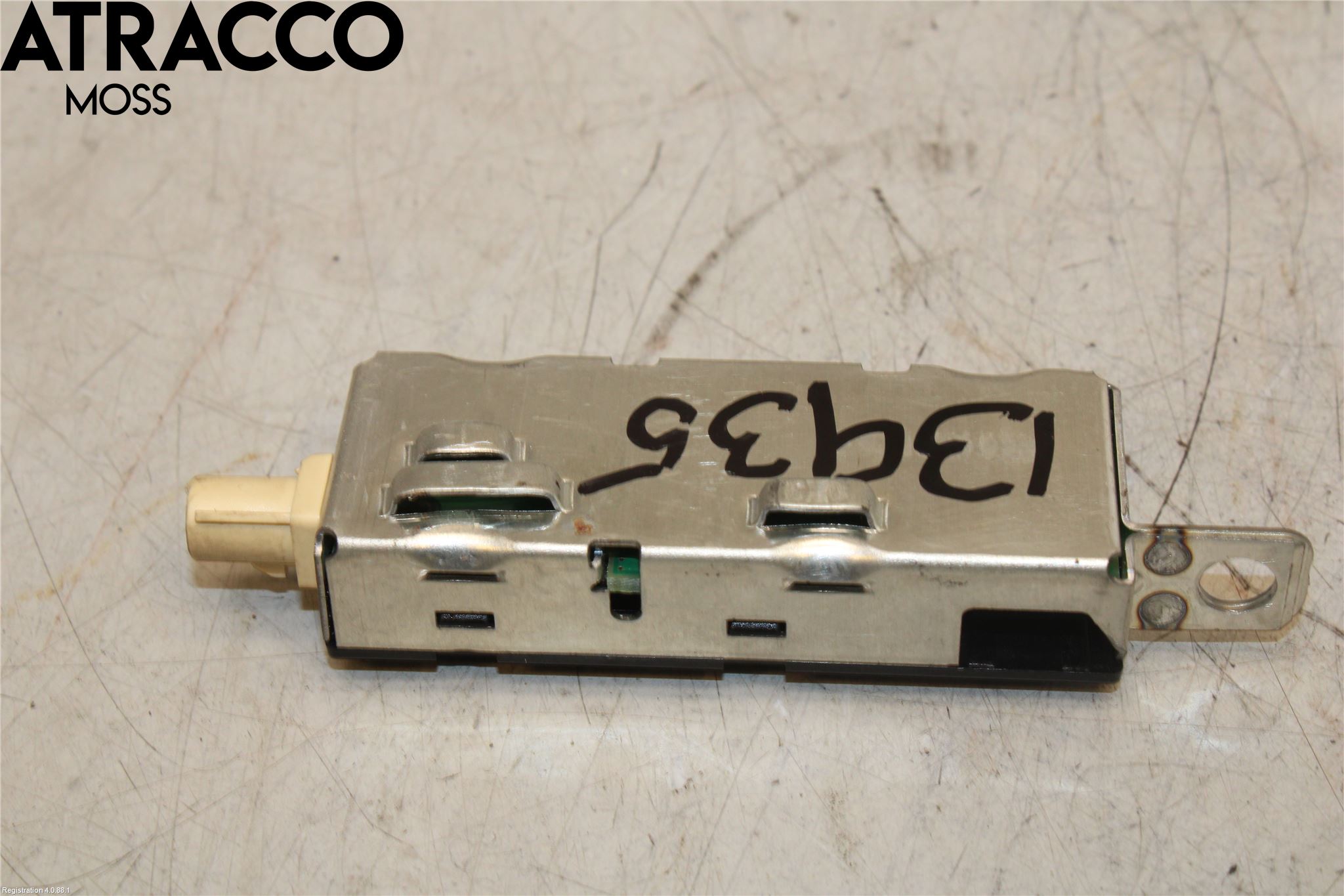 Audi A4/S4 08-11 Antennförstärkare