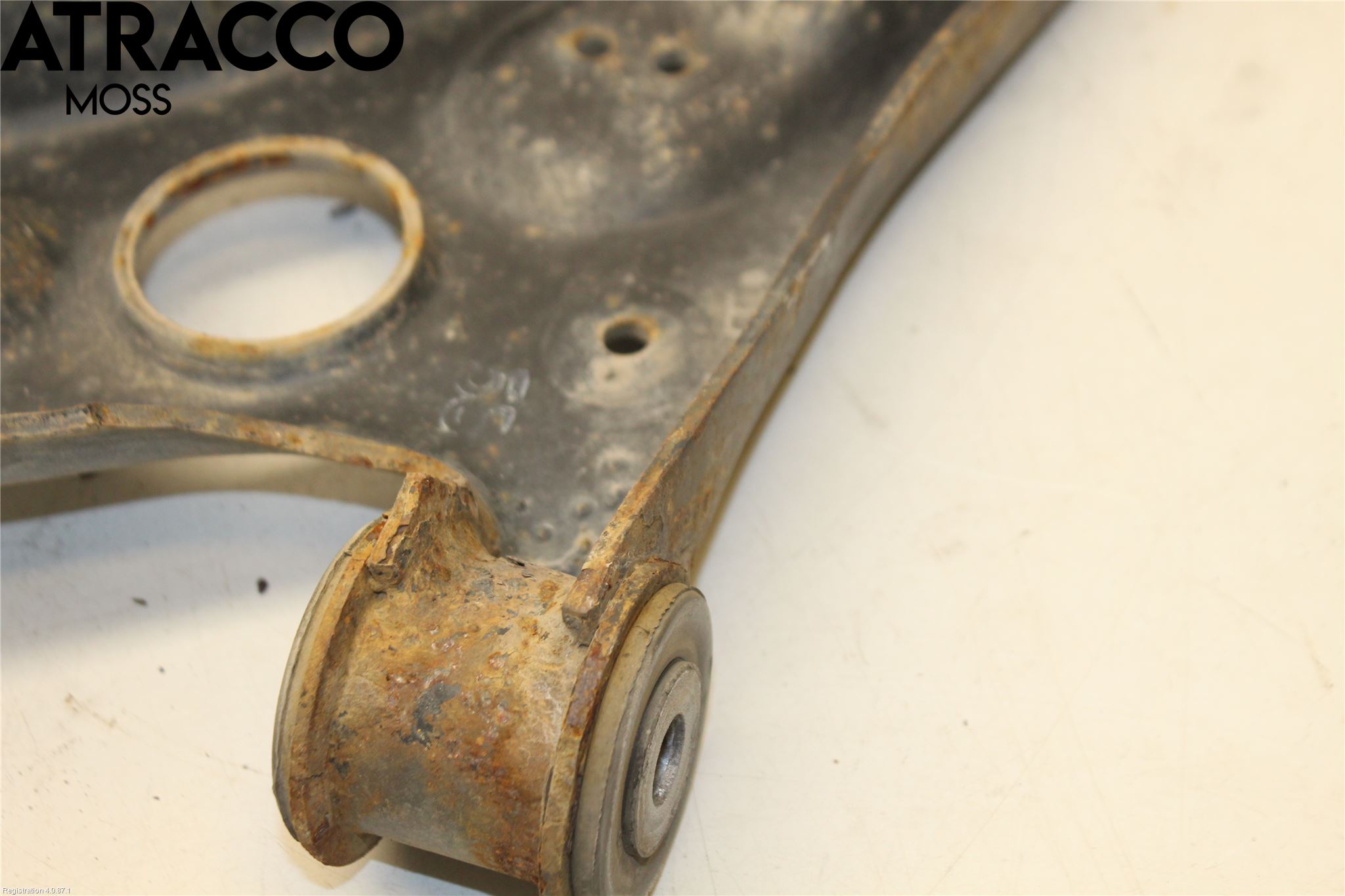 Volkswagen VW TOURAN 10-15 Bärarm Fram Undre Hö