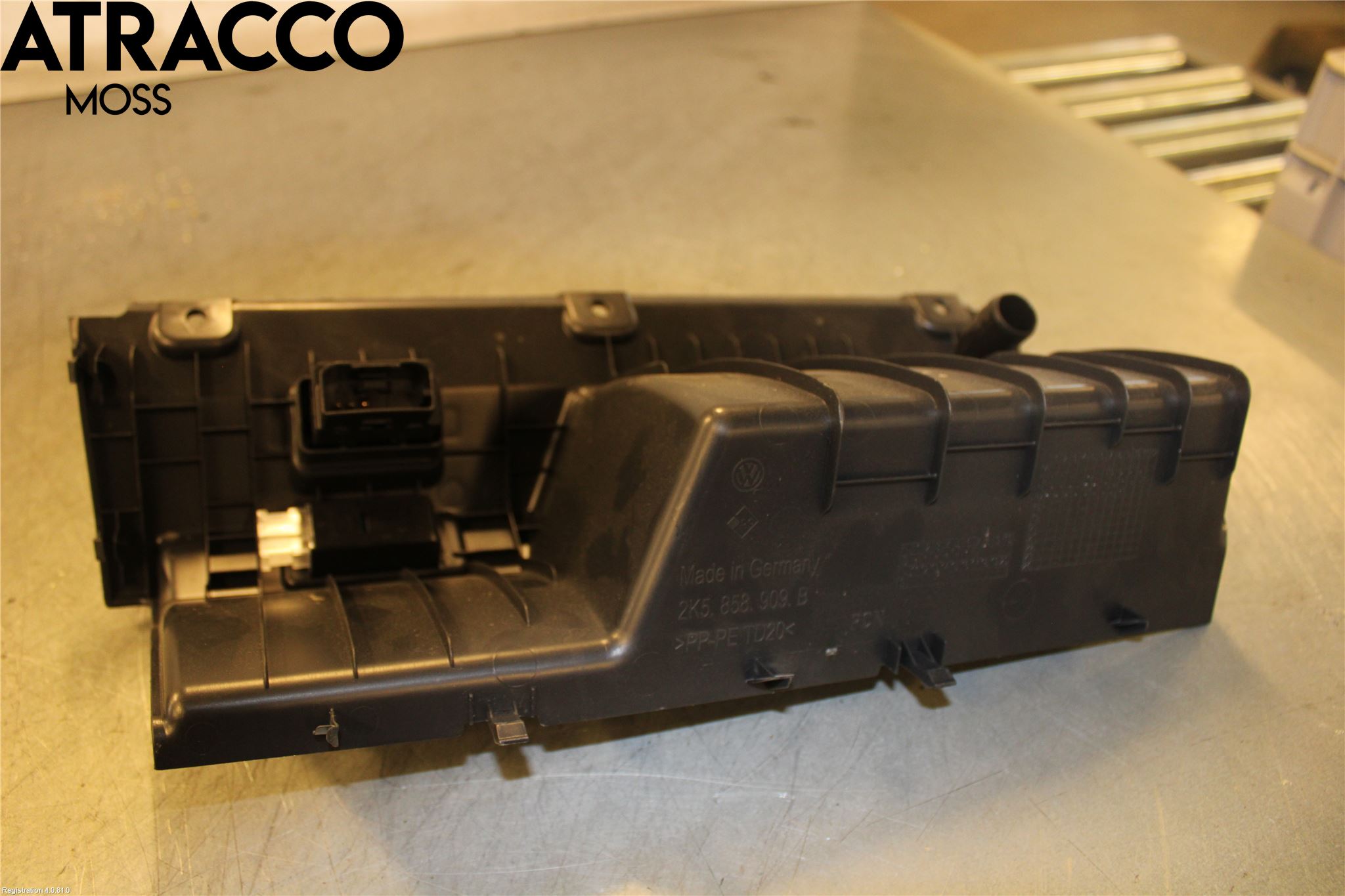 Volkswagen VW TIGUAN 07-16 Instrbräda Stötskydd