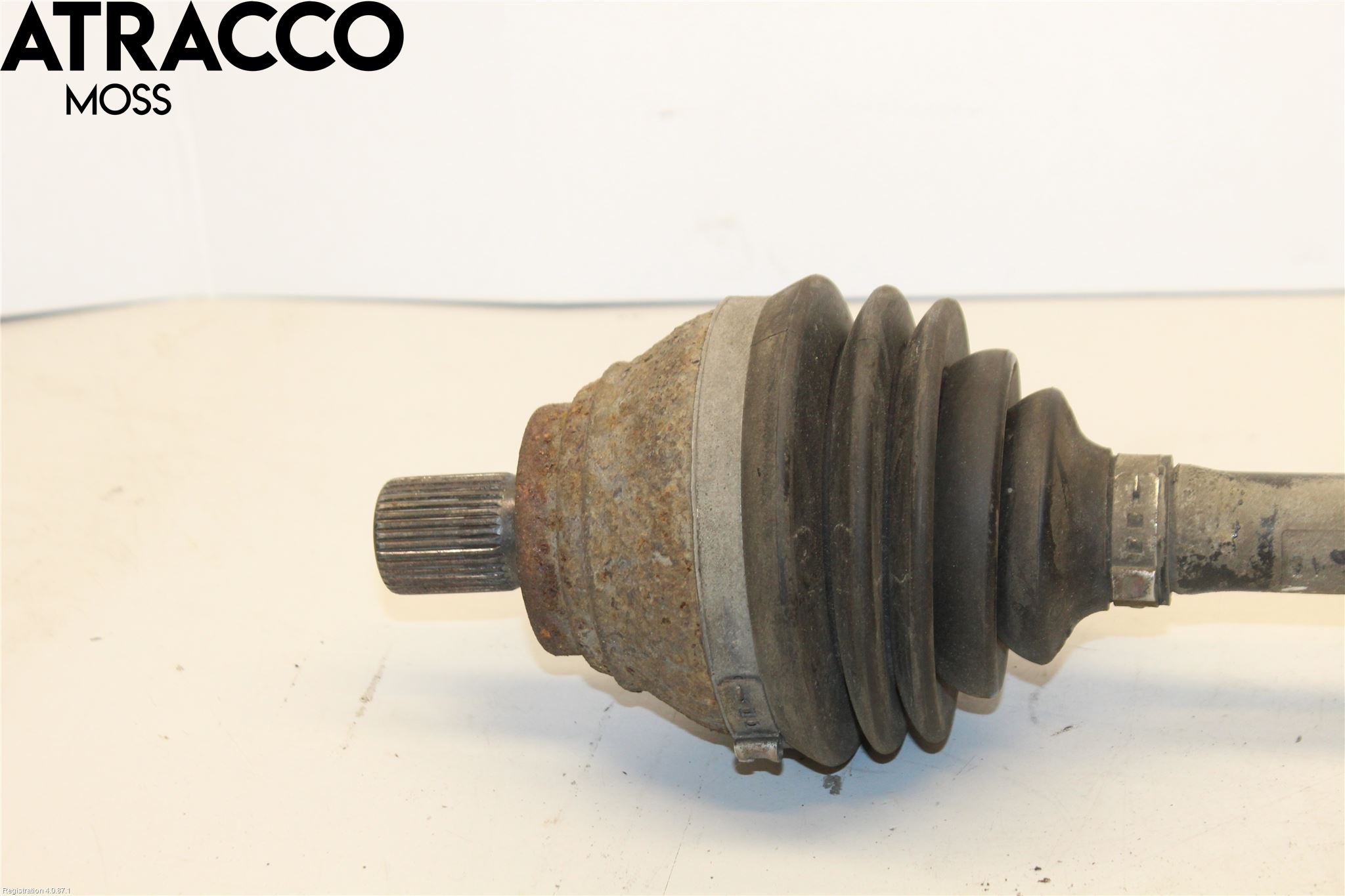 Volkswagen VW TOURAN 10-15 Drivaxel Fram Vänster