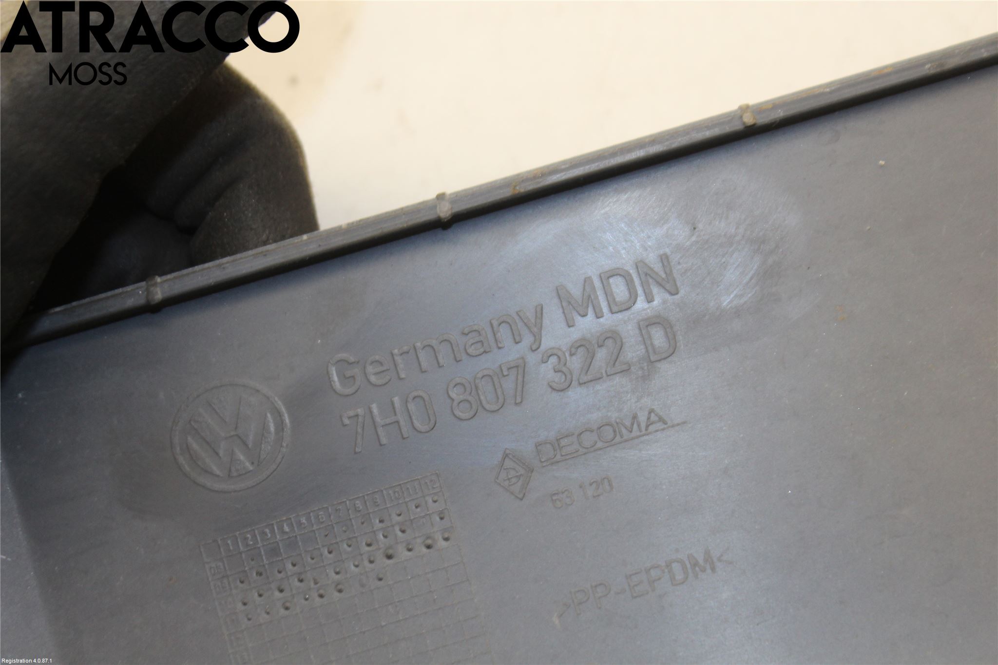 Volkswagen VW TRANSP/CARAVELLE (T5) 04-15 Stötfångardel Bak Hö