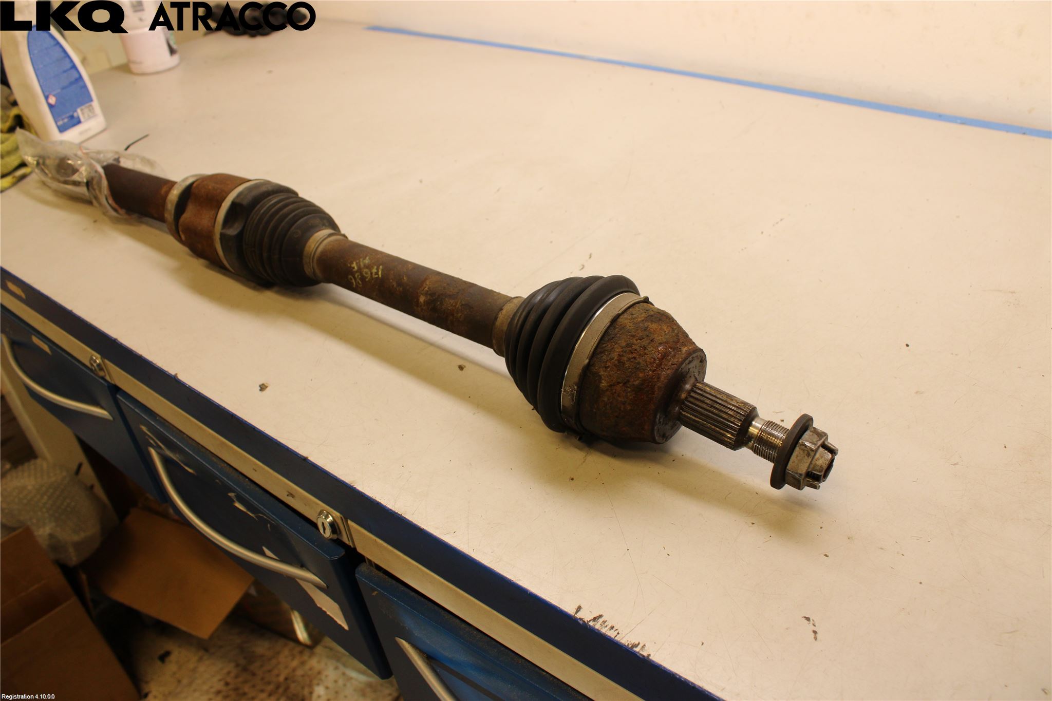 Ford FOCUS 15-18 Drivaxel Fram Höger