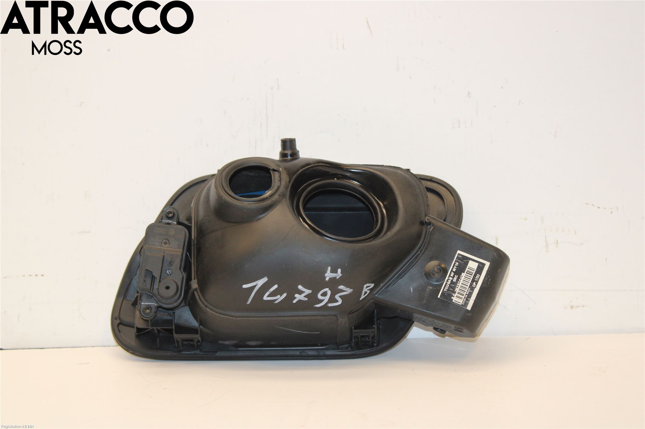 Volkswagen VW TOURAN 16- Tanklucka