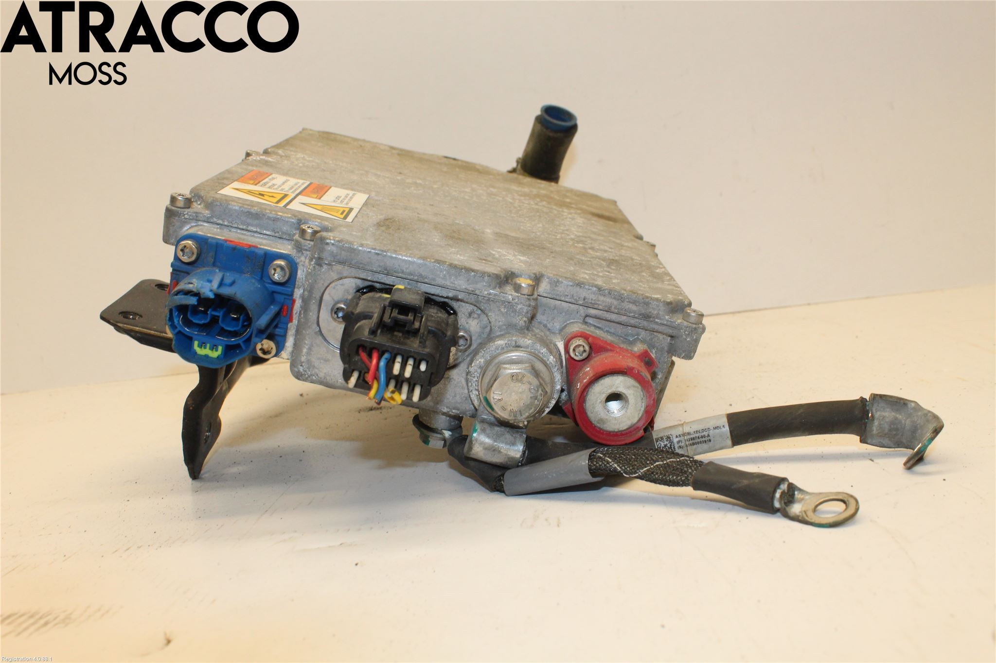Tesla MODEL S 13- Converter