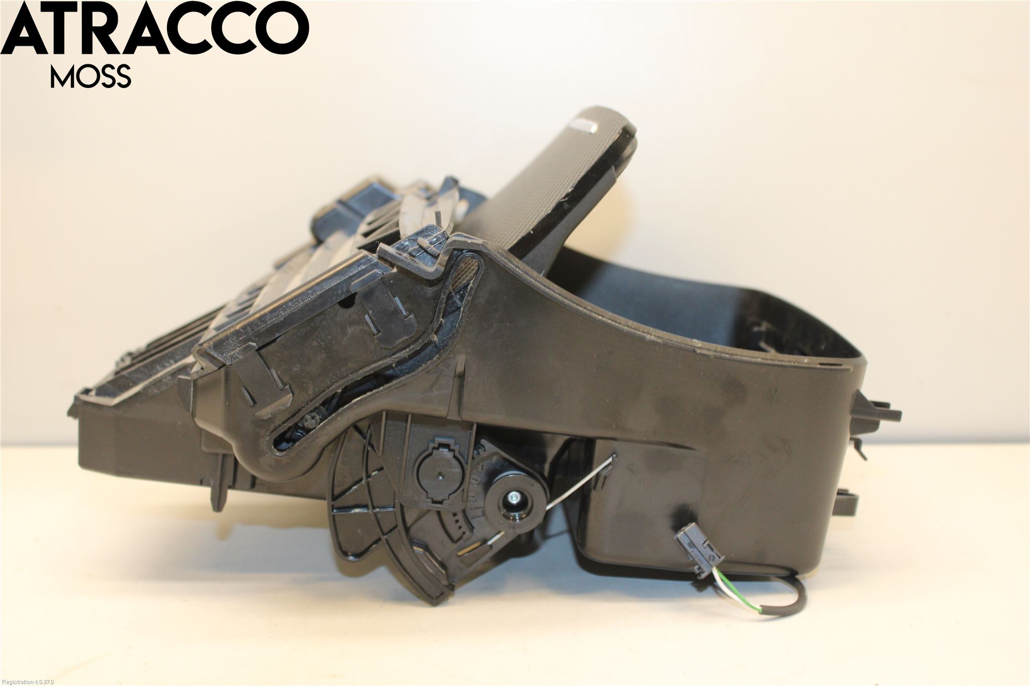 Mercedes-Benz MB EQC (N293) 20- Instrumentkonsoll Mitt
