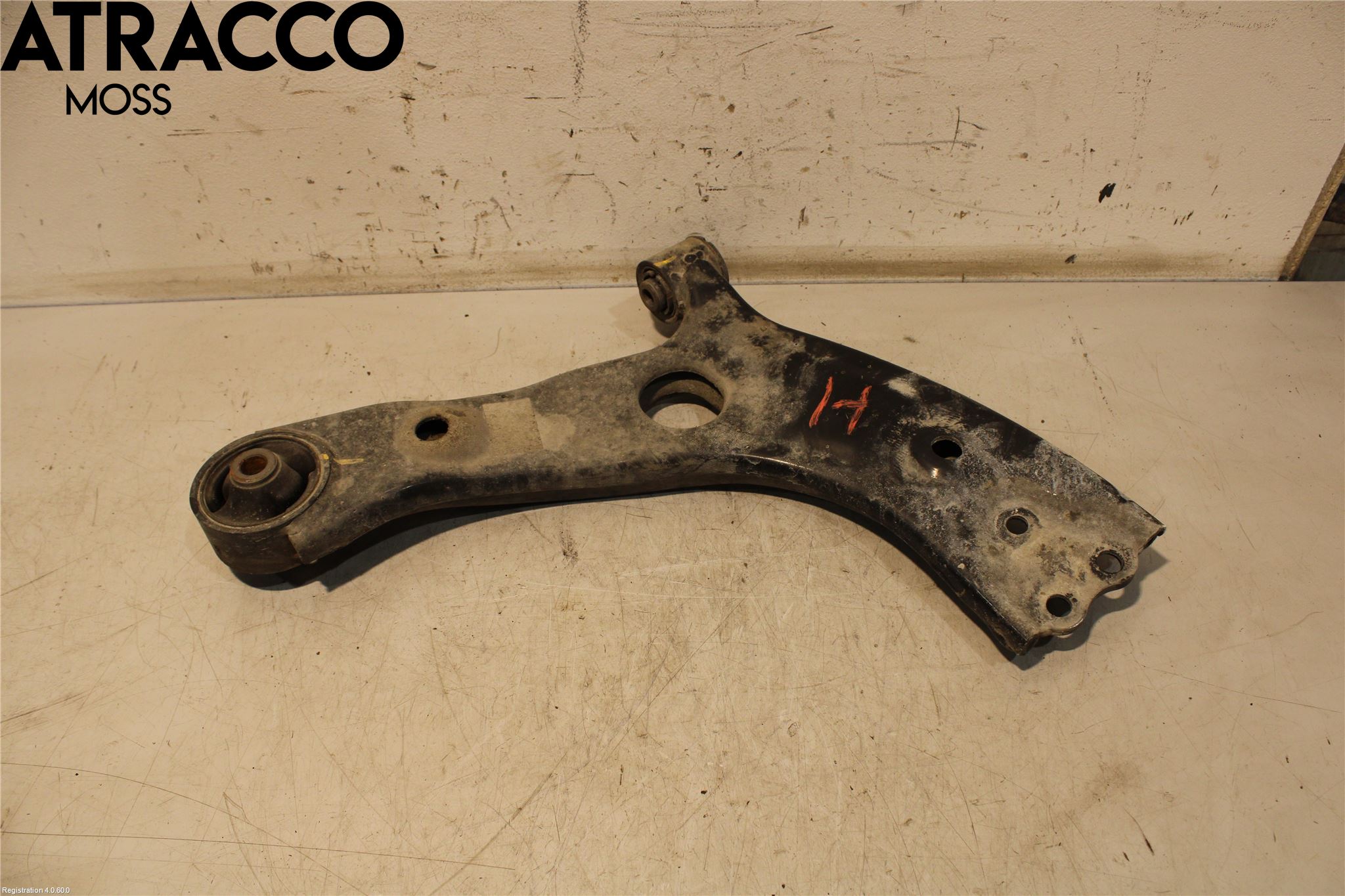 Kia SORENTO 15-20 Bärarm Fram Undre Hö