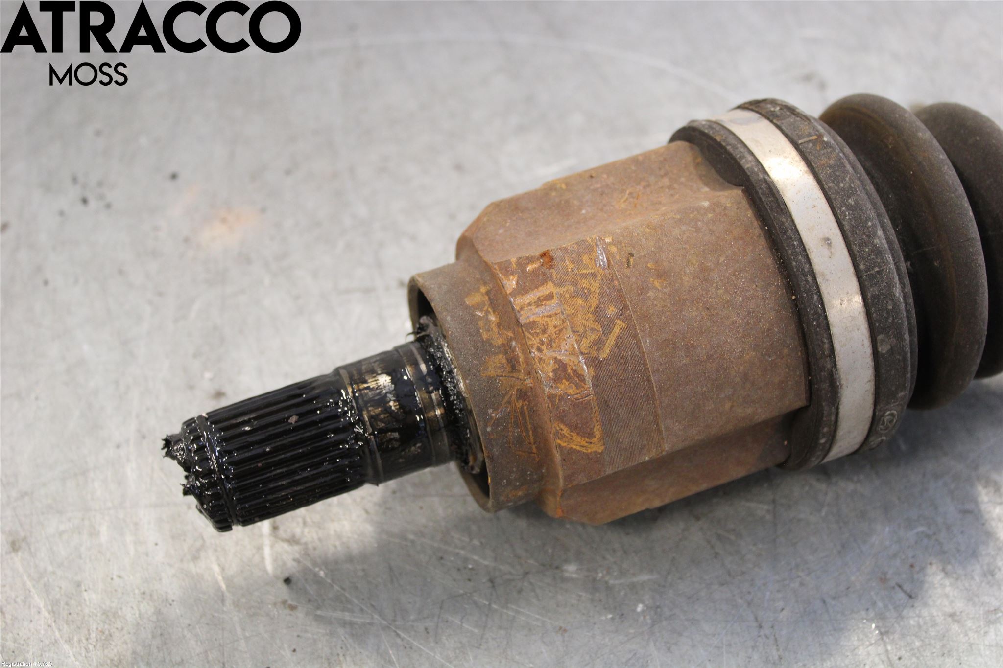 Kia SPORTAGE (SL) 11-15 Drivaxel Fram Vänster
