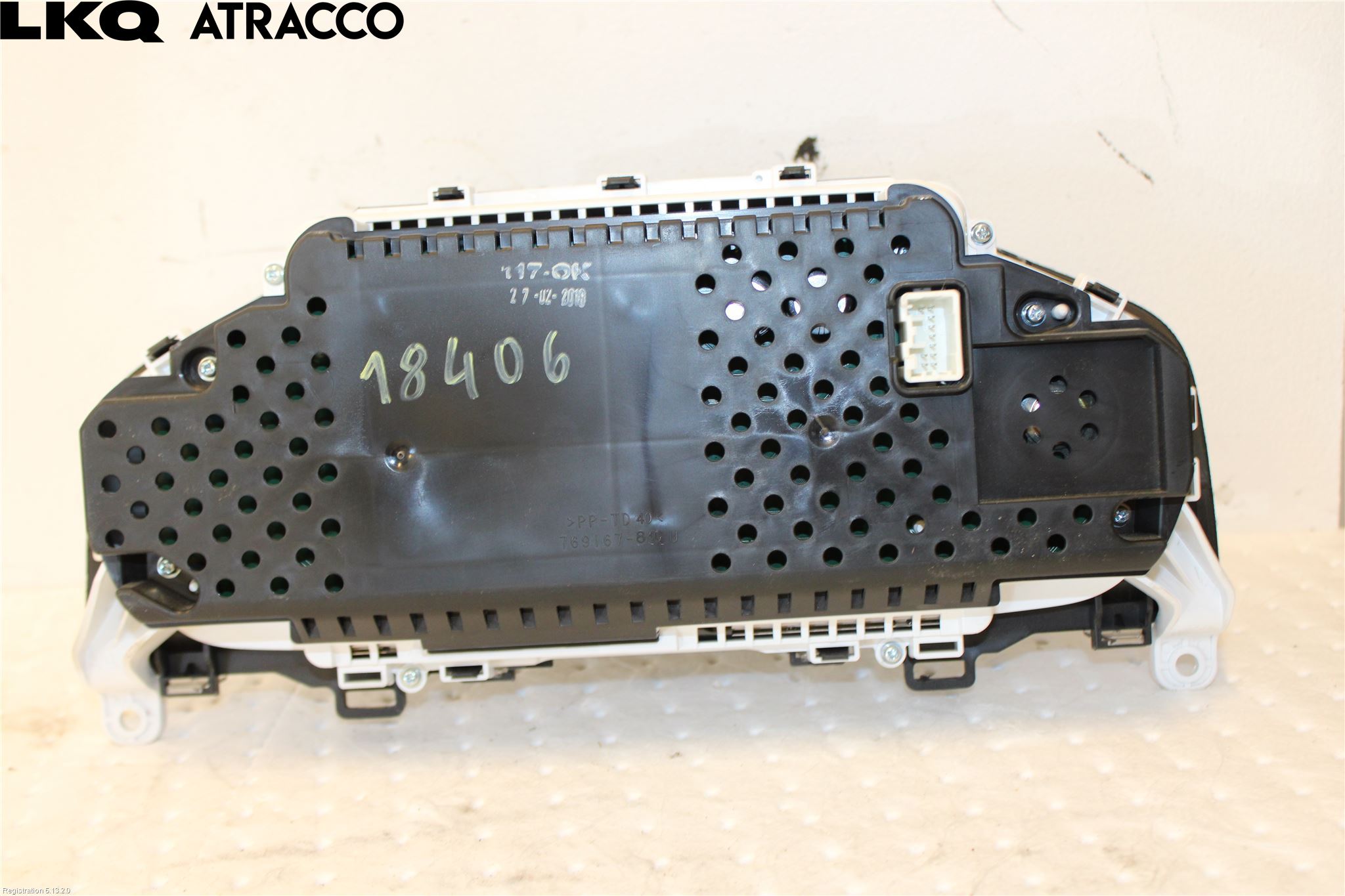 Volvo V60 14-18 Instrument Hast