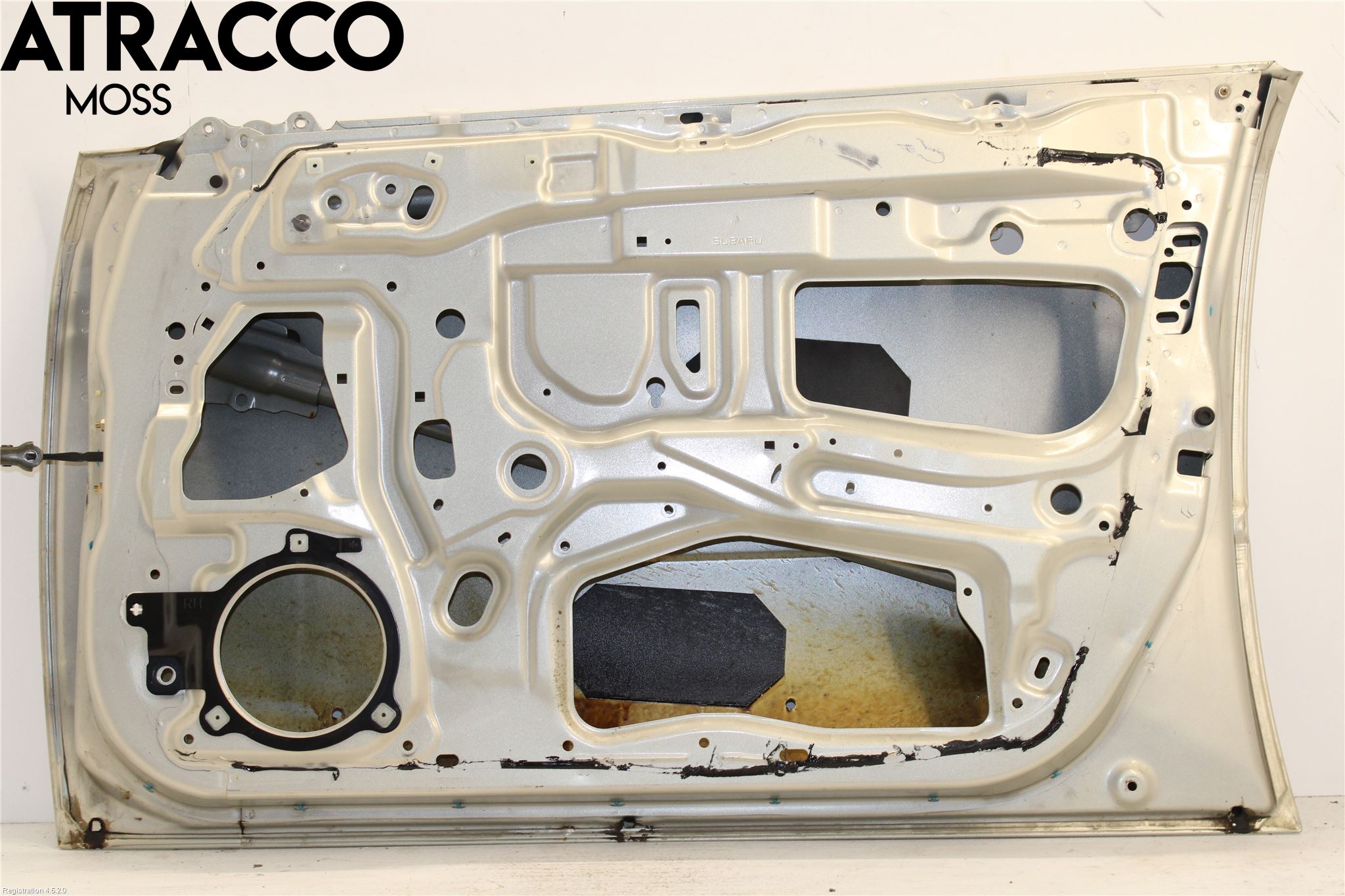 Subaru LEGACY    04-06 Dörr Fram Höger