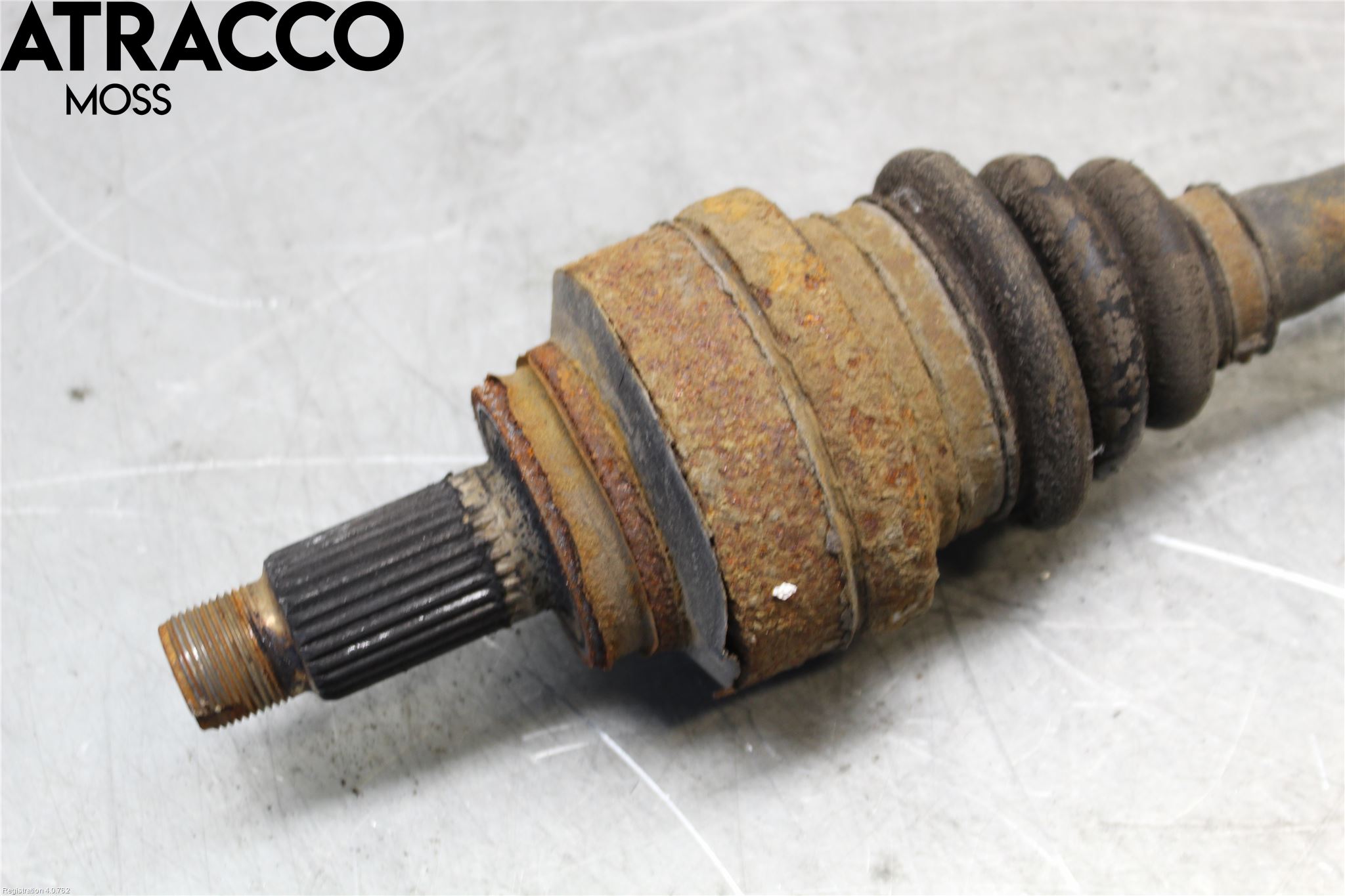 BMW 1 F20/F21 11-19 Drivaxel Bak Vänster