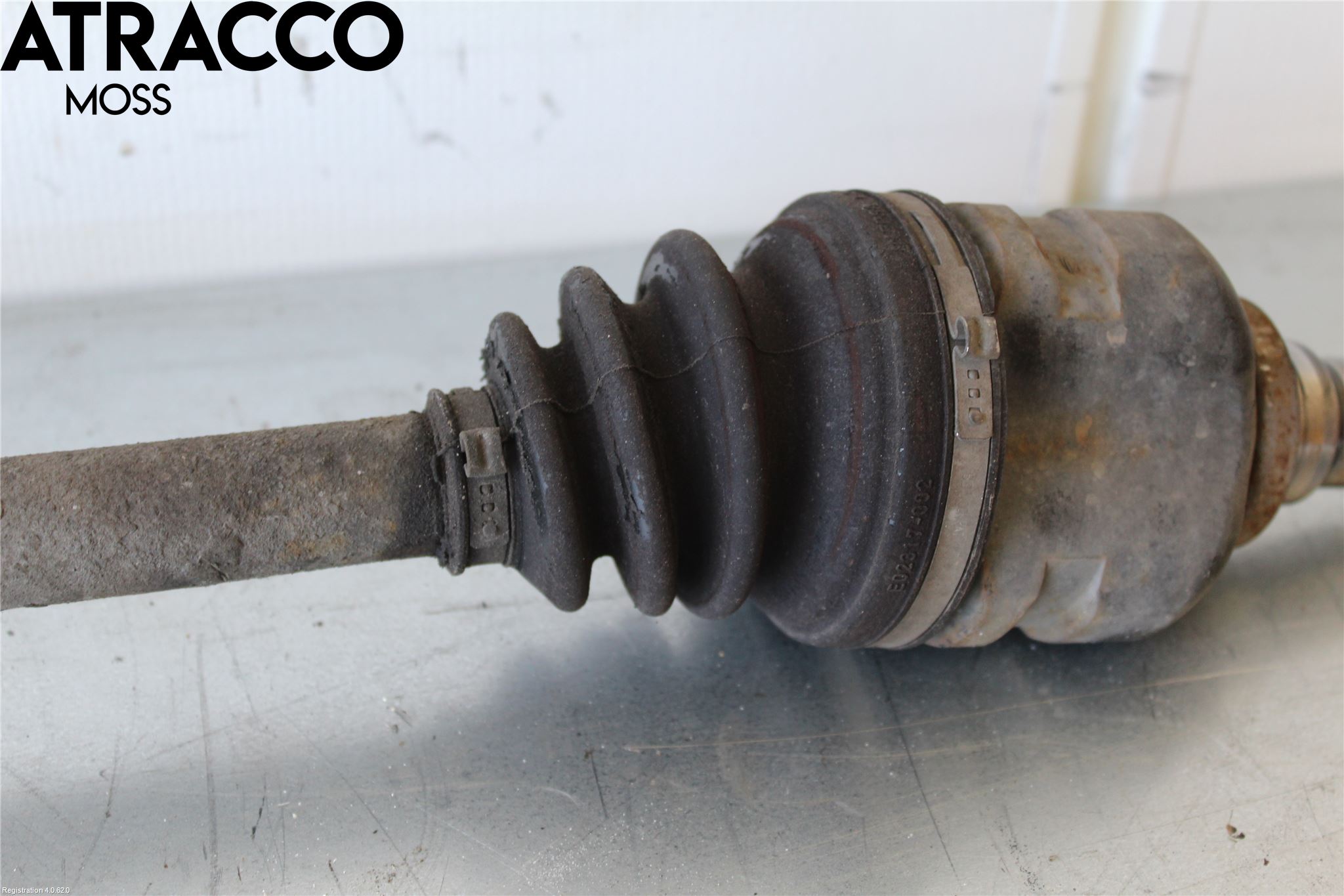 Toyota AURIS 10-12 Drivaxel Fram Vänster