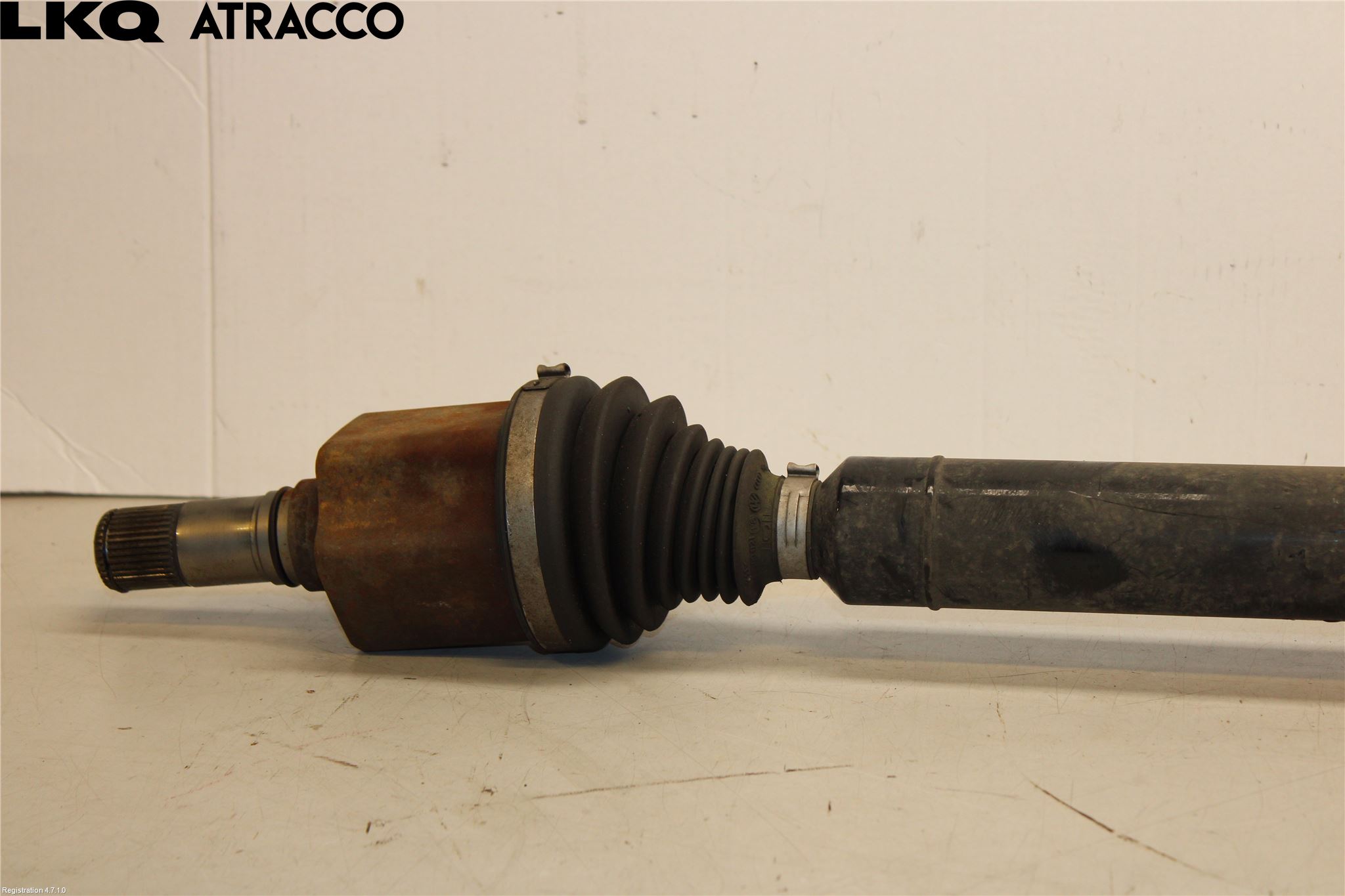Volkswagen VW PASSAT 15-19 Drivaxel Fram Höger