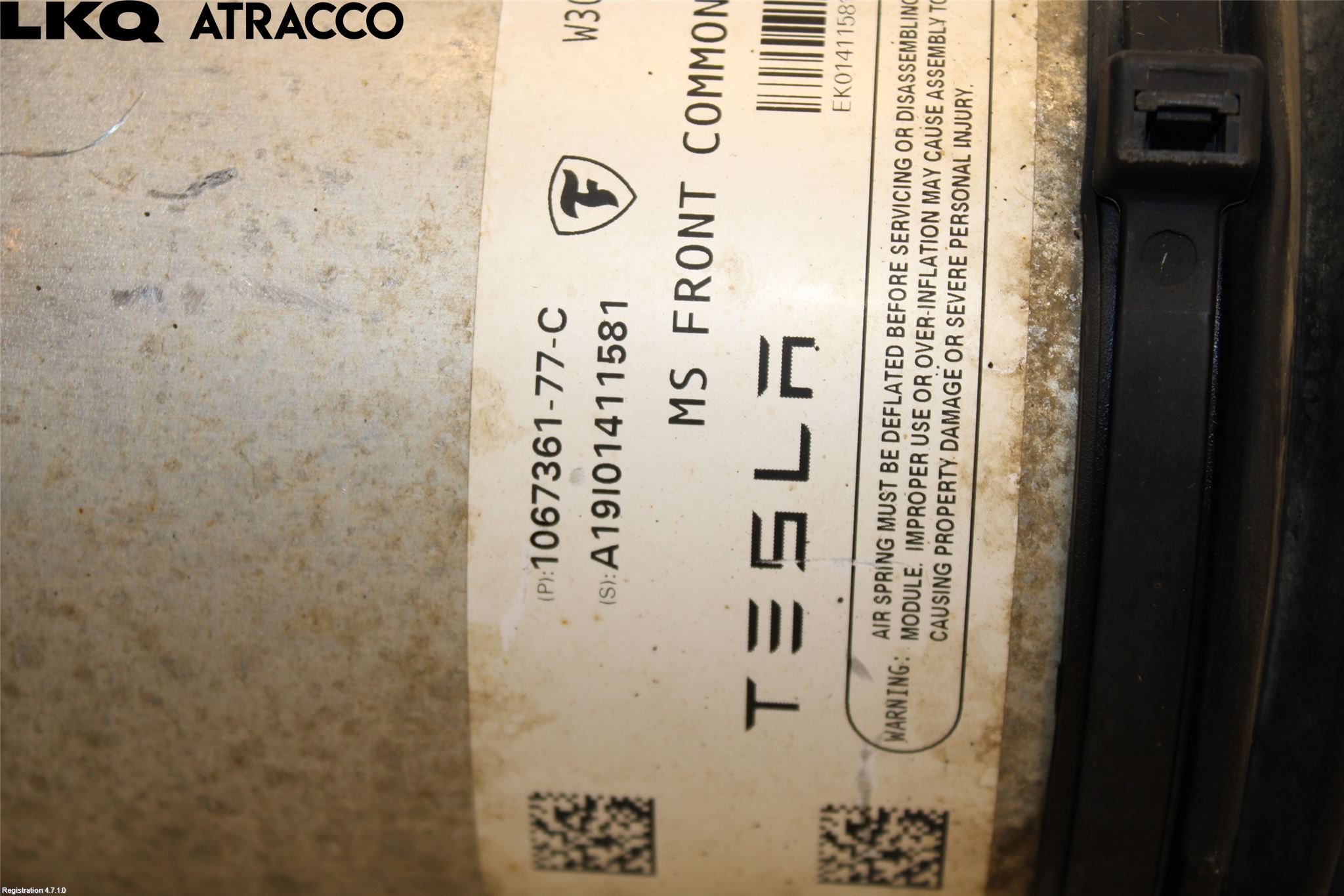 Tesla MODEL S 13- Fjäderben Fram Höger