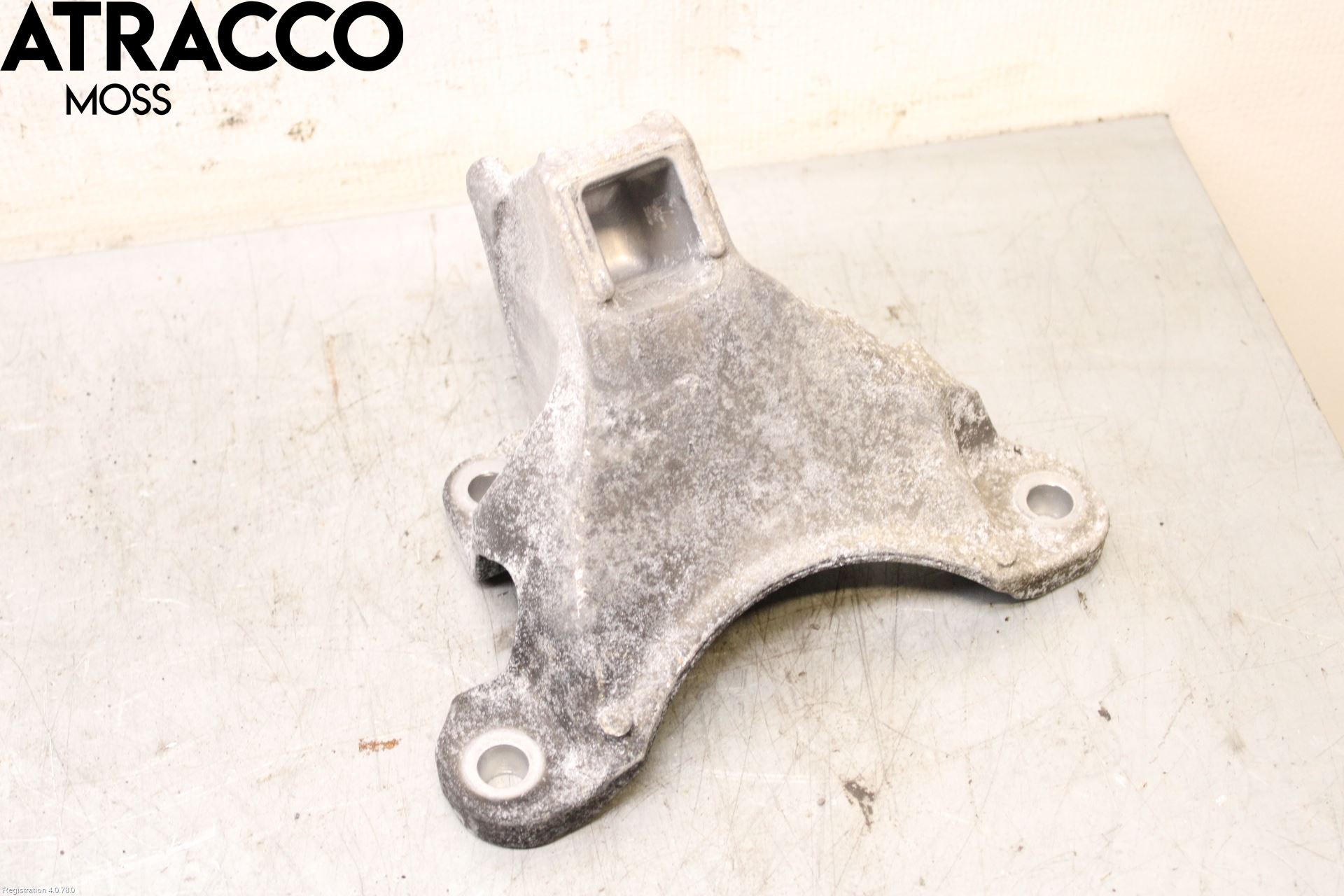 BMW 6 F12/F13 10-18 Motorfäste