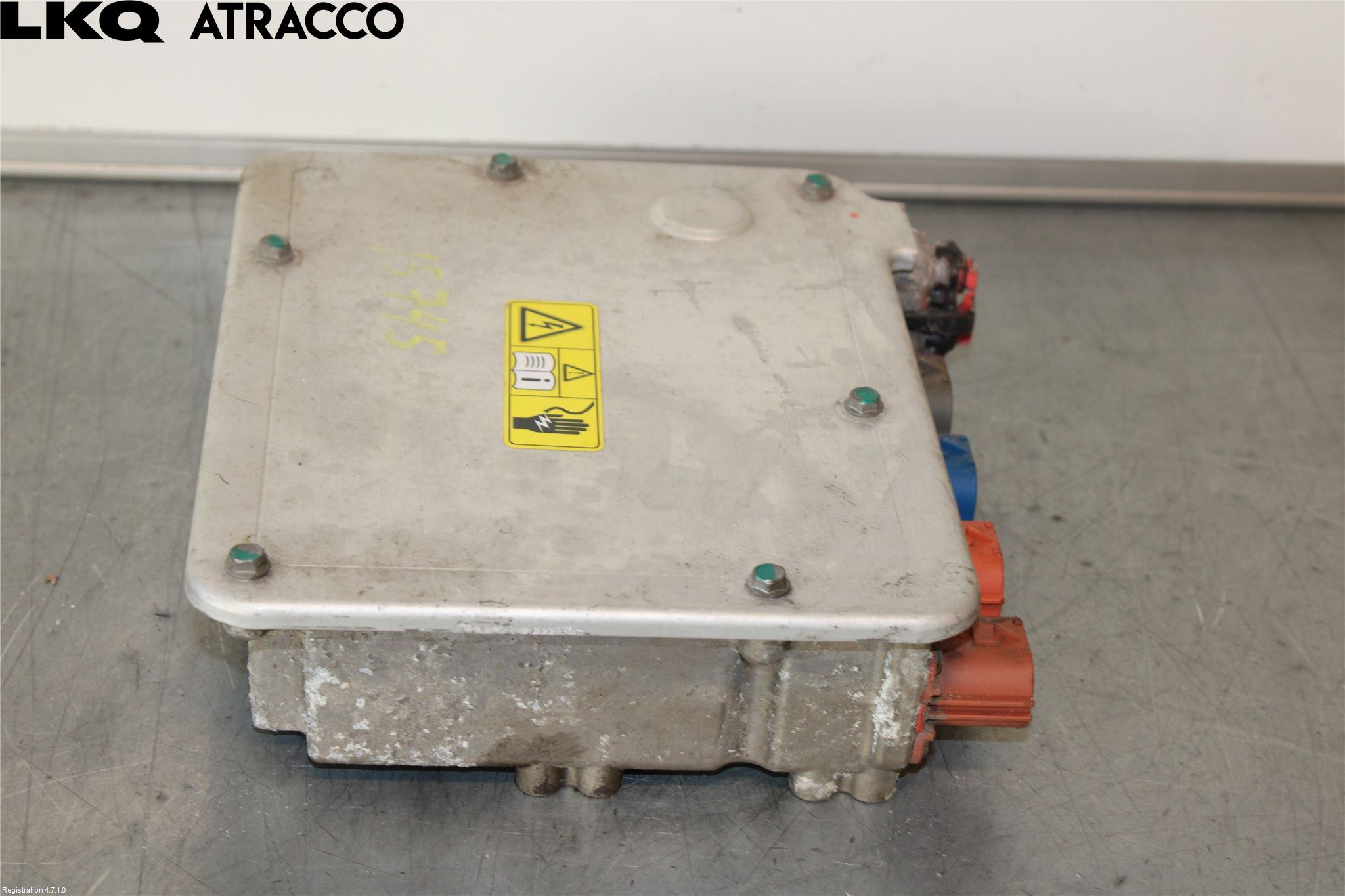 Tesla MODEL S 13- Converter