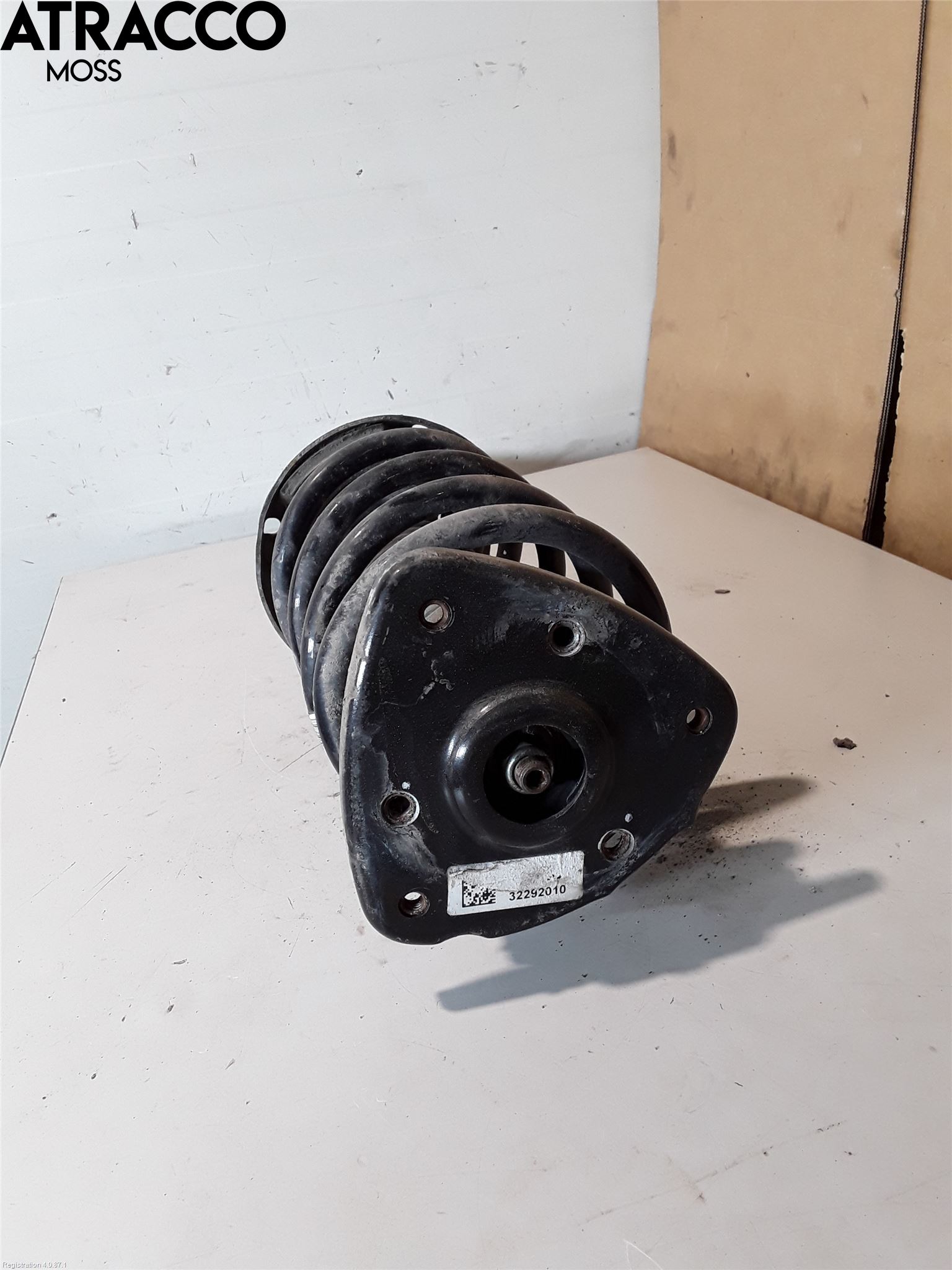 Volvo XC40/RECHARGE 18- Fjäderben Fram Höger