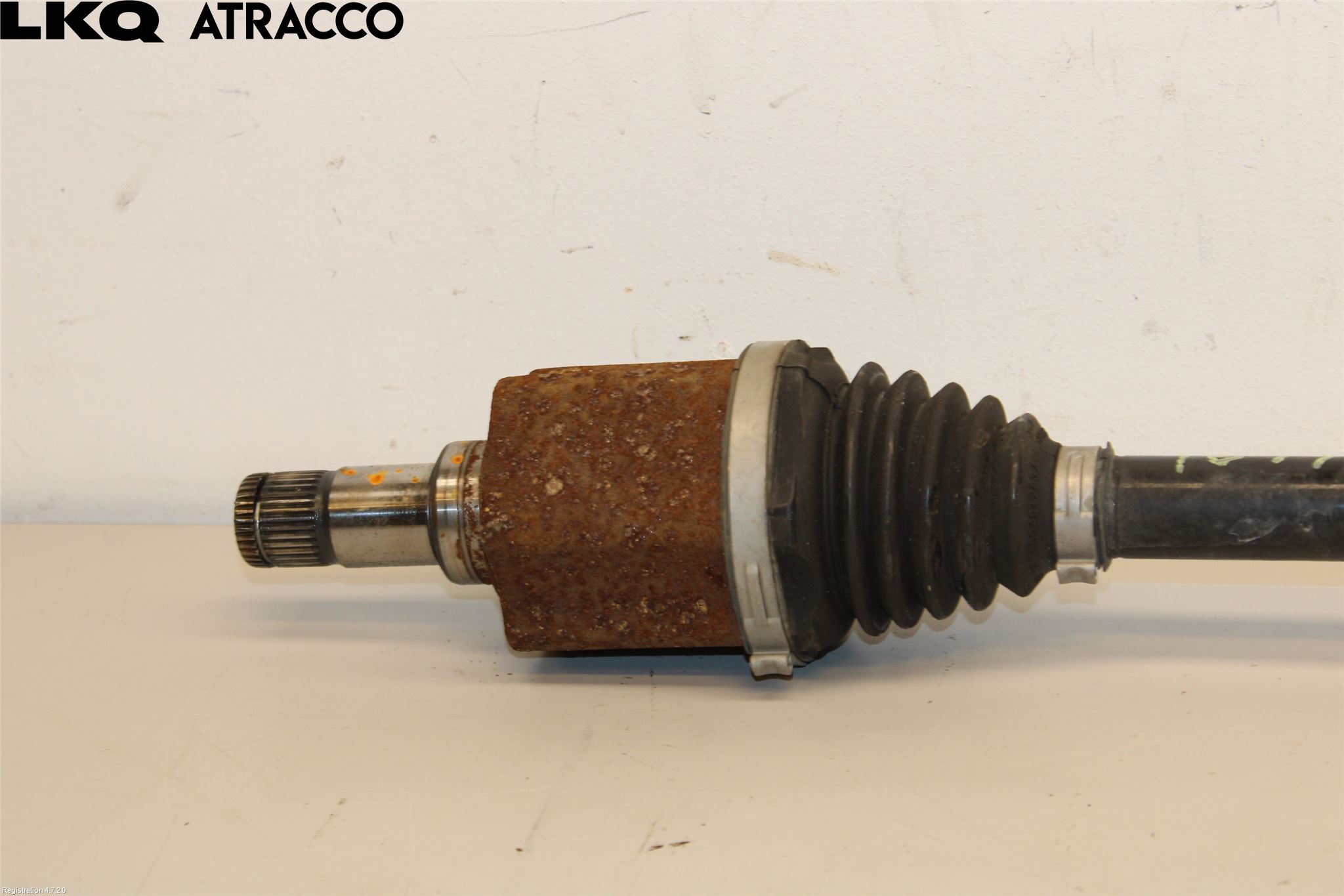 Volkswagen VW UP! / E-UP! Drivaxel Fram Höger