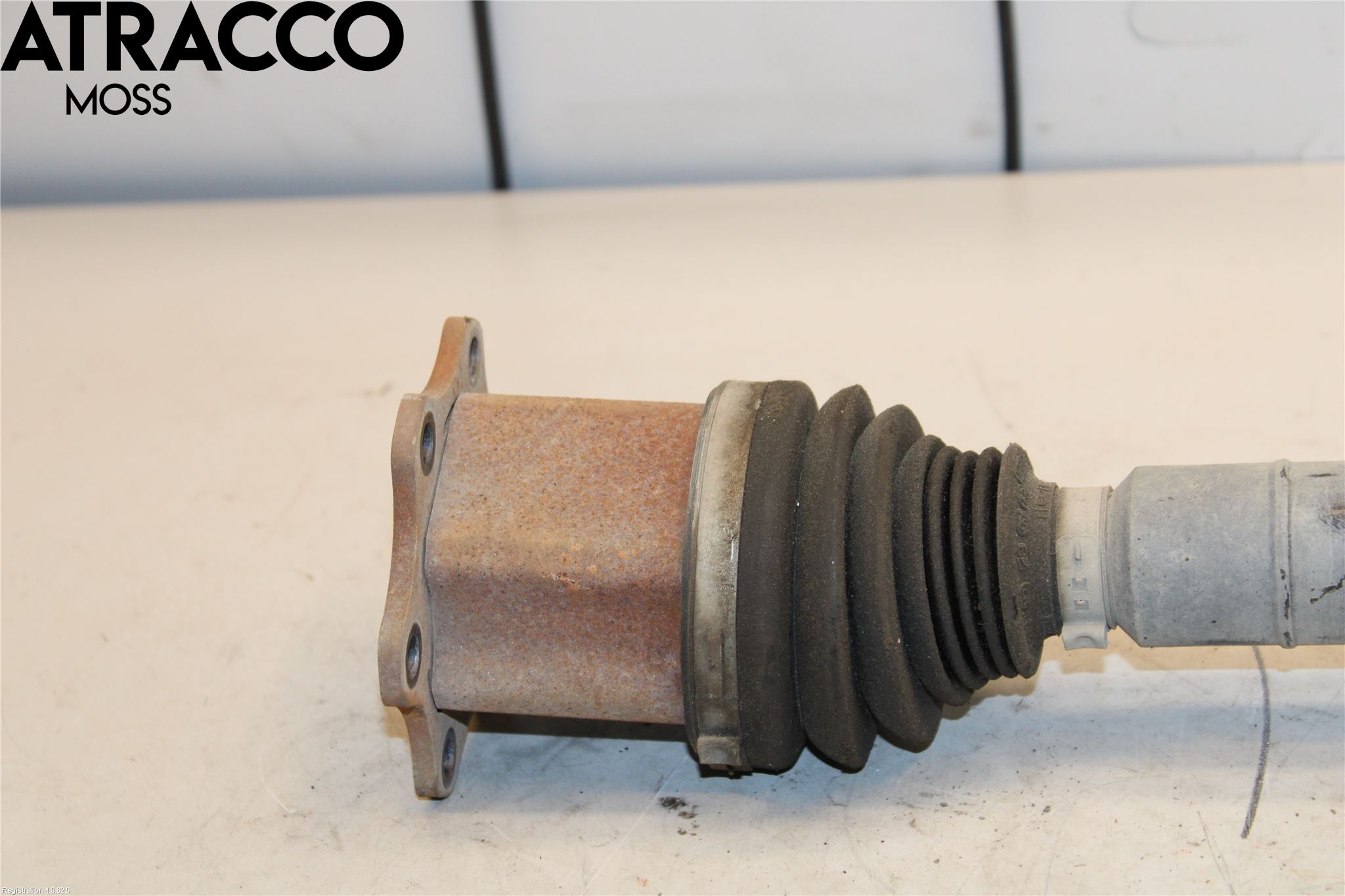 Volkswagen VW PASSAT 15-19 Drivaxel Fram Höger