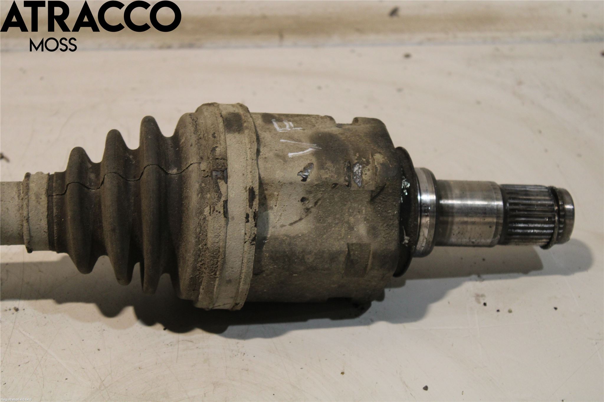 Toyota HILUX 05-16 Drivaxel Fram Vänster