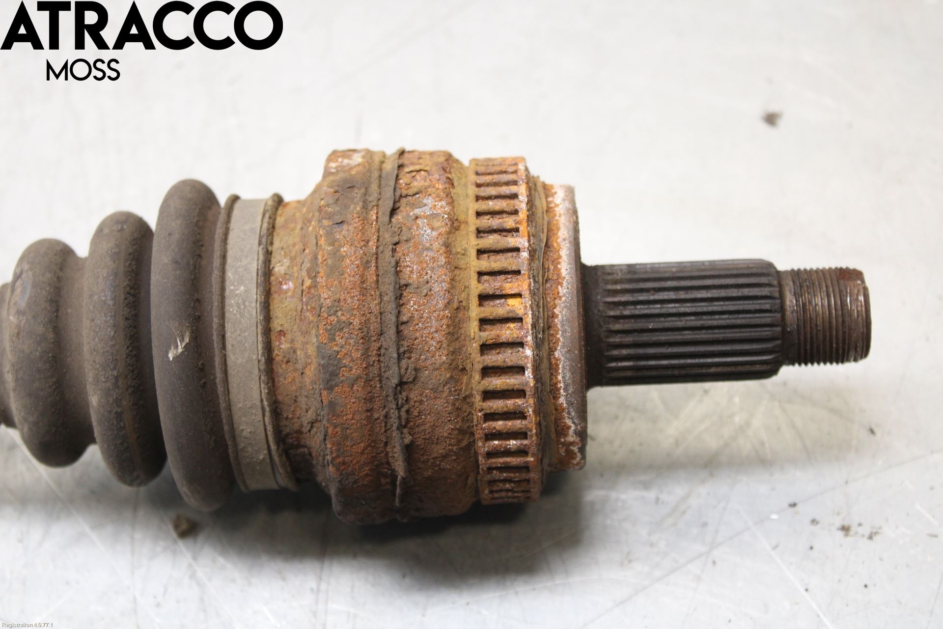 BMW 3 E92/93 Coupé/Cab 05-14 Drivaxel Bak Vänster