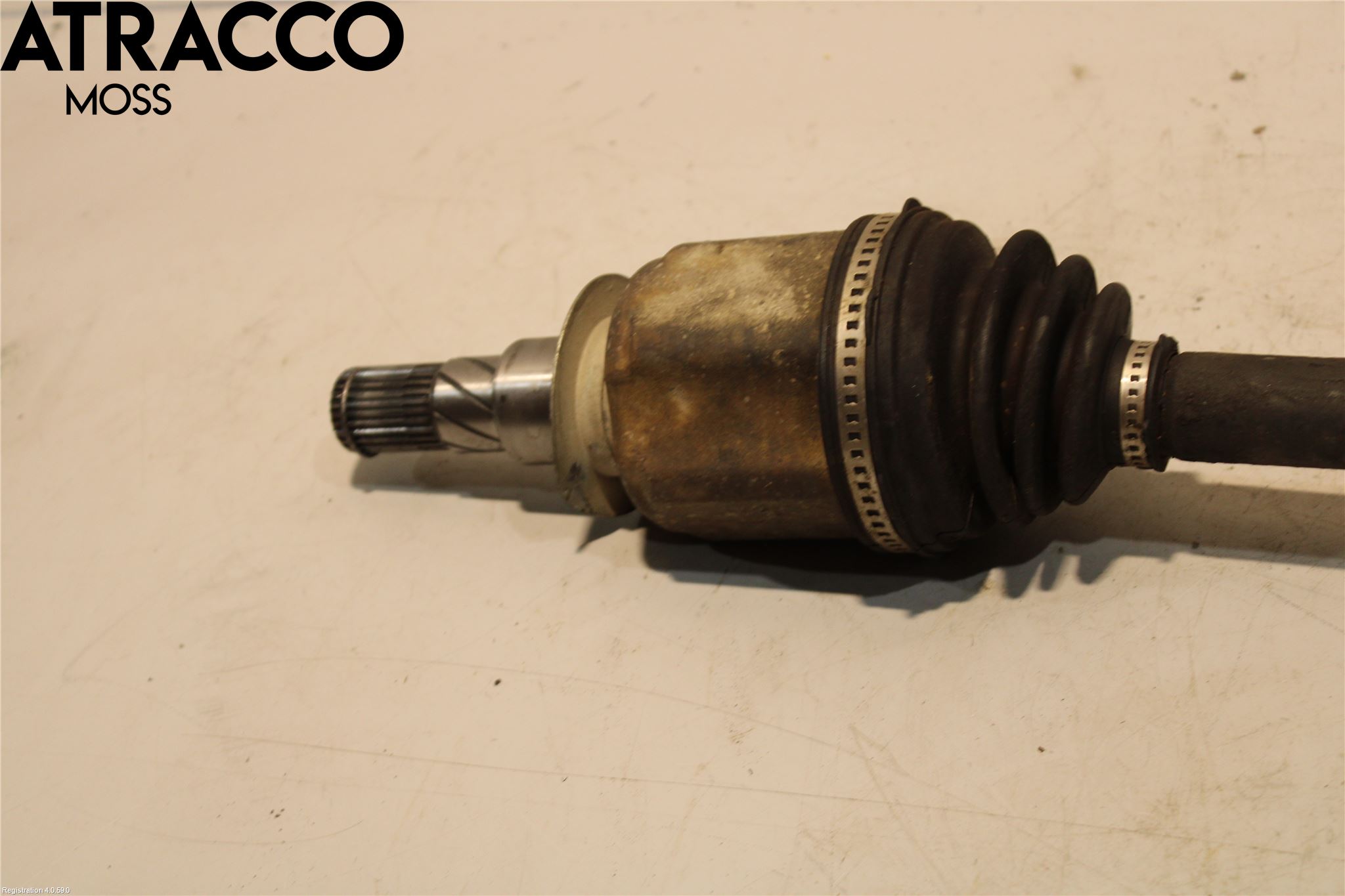 Nissan NAVARA 05-16 Drivaxel Fram Vänster