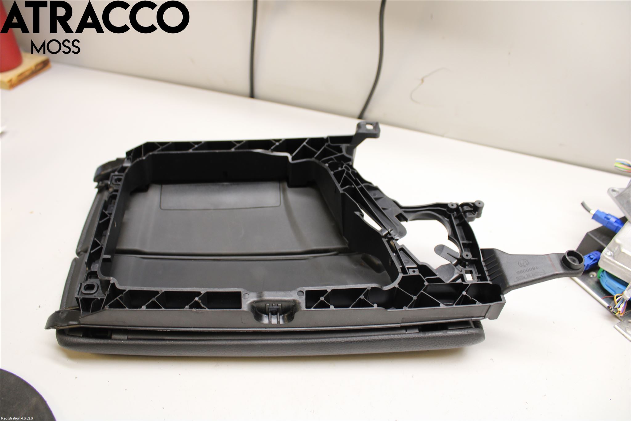BMW 5 F10/F11/F18 09-17 Inredning Armstöd