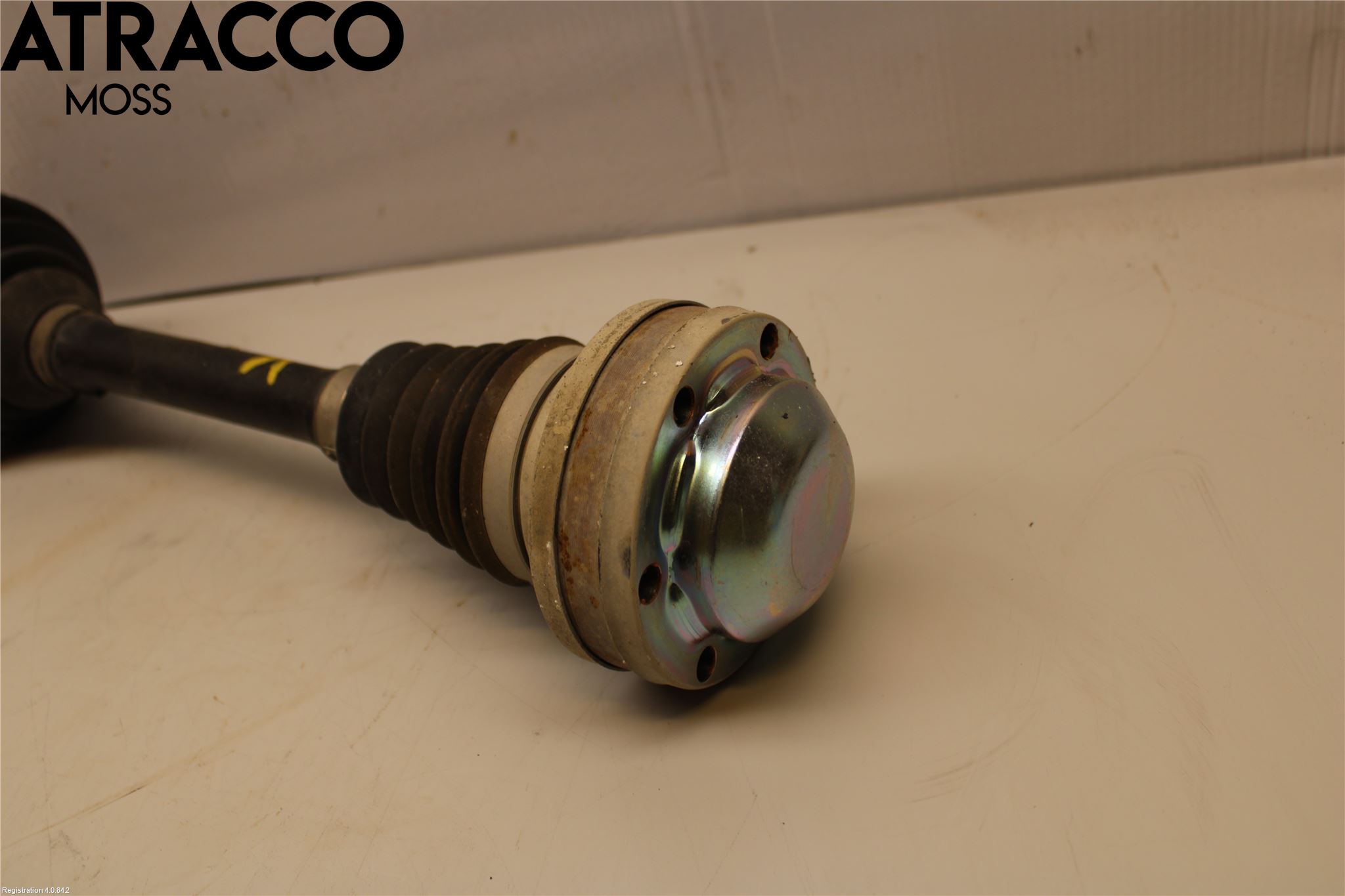 Volkswagen VW PASSAT 11-14 Drivaxel Fram Vänster