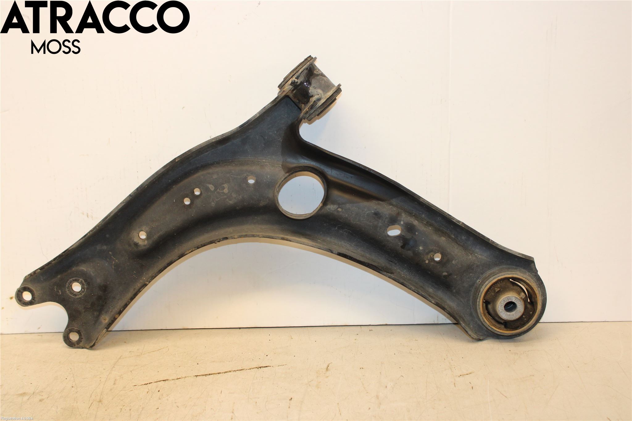 Volkswagen VW TOURAN 16- Bärarm Fram Undre Hö