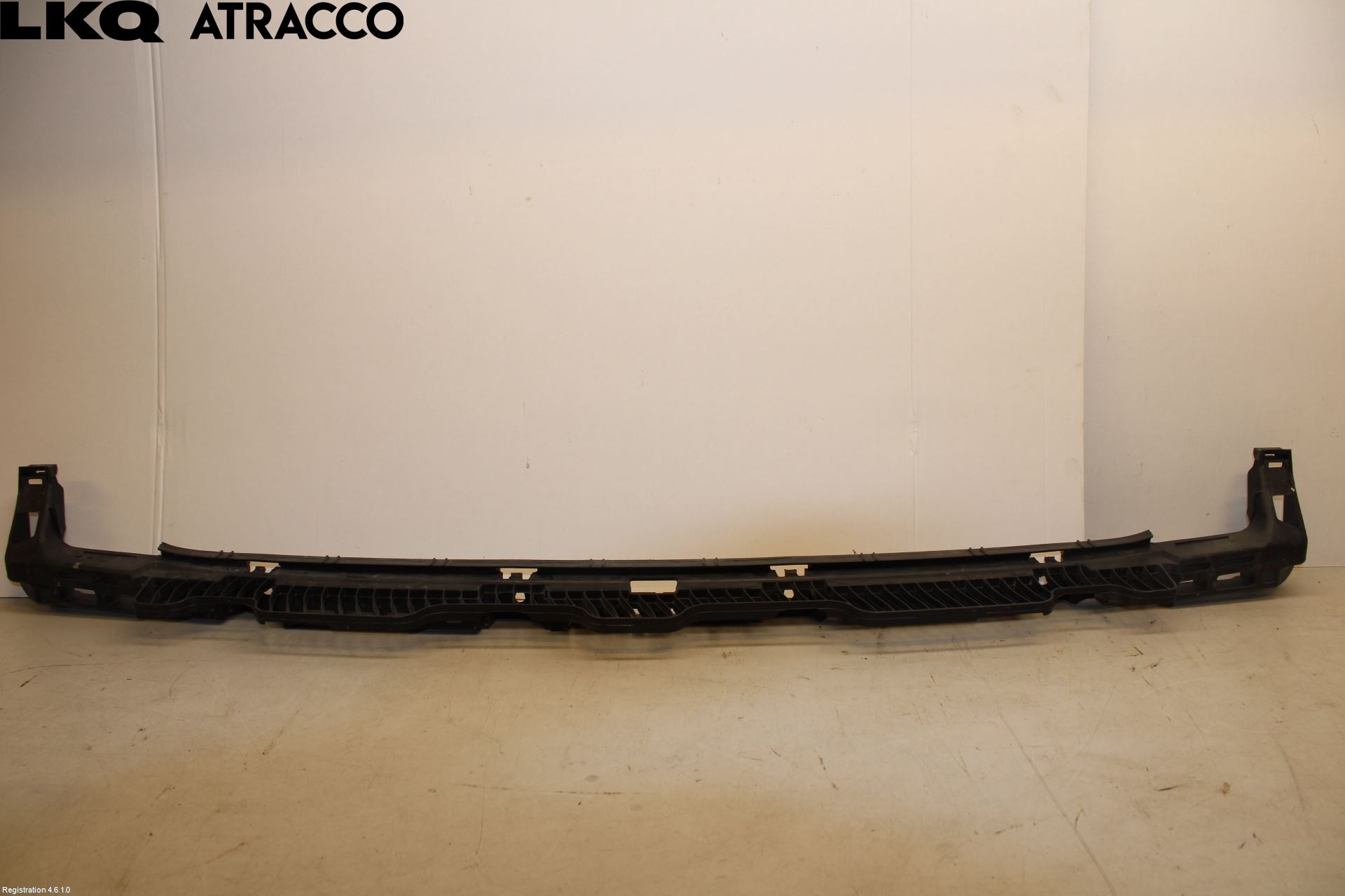 Volkswagen VW GOLF / E-GOLF VII 13-20 Stötfångardel Bak Mitt
