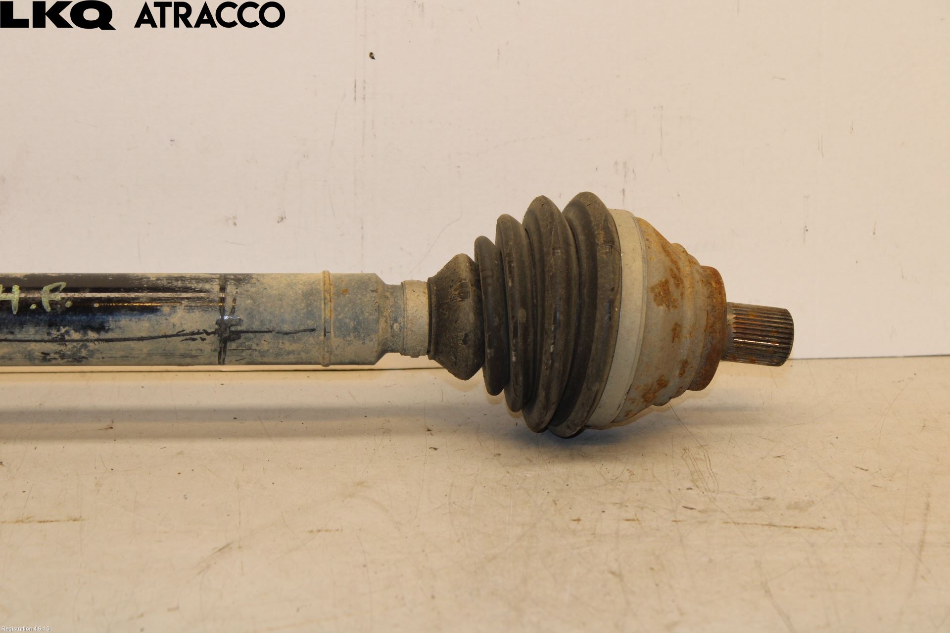Volkswagen VW CADDY 11-15 Drivaxel Fram Höger