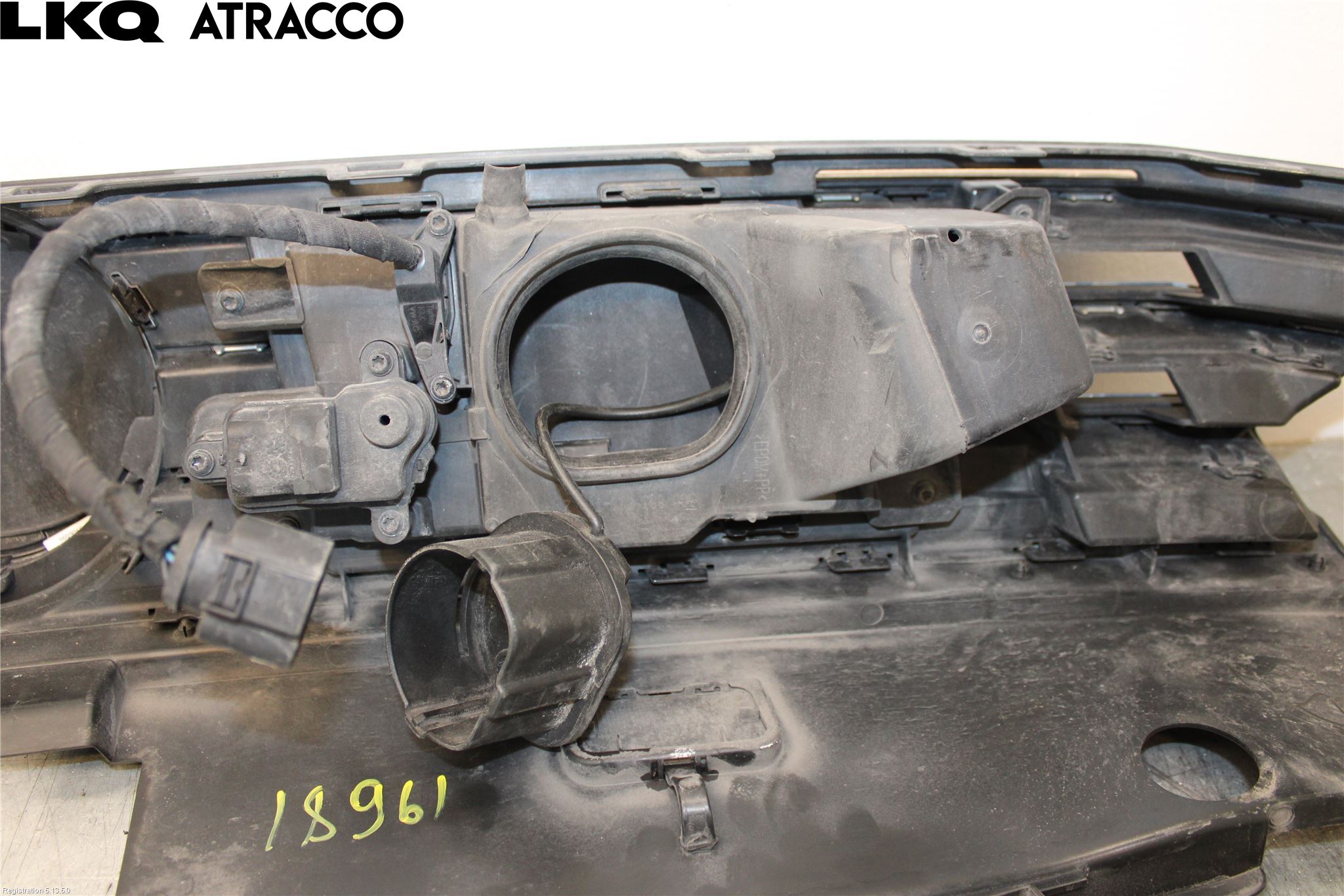 Volkswagen VW PASSAT 15-19 Grill Komp