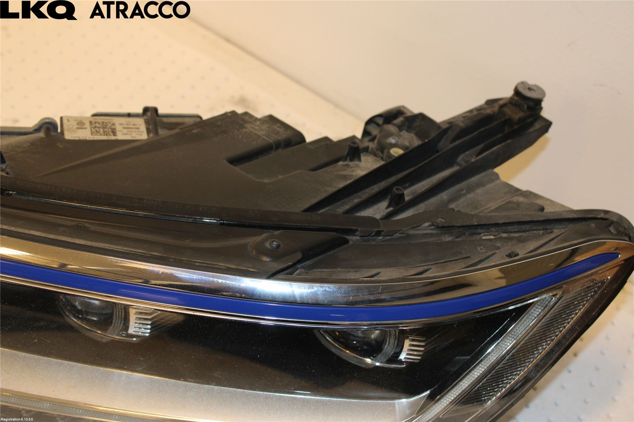 Volkswagen VW PASSAT 15-19 Strålkastare Vänster