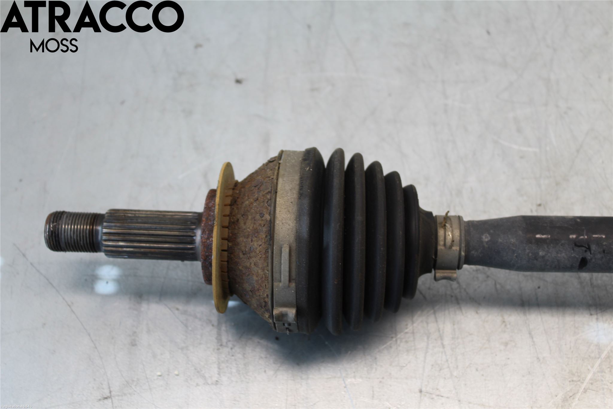 Volkswagen VW UP! / E-UP! Drivaxel Fram Höger