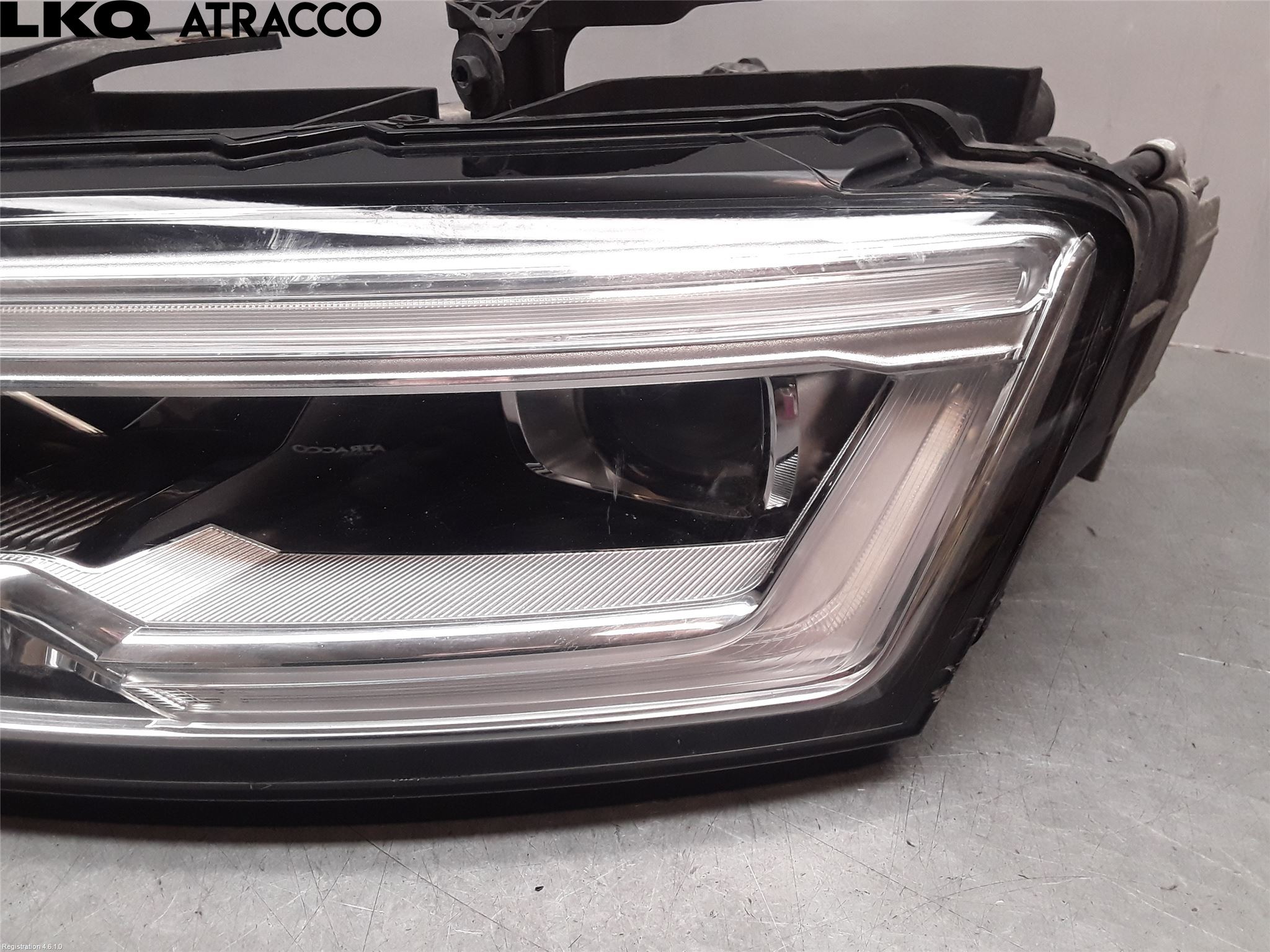 Audi Q3 8U 12-18 Strålkastare Vänster