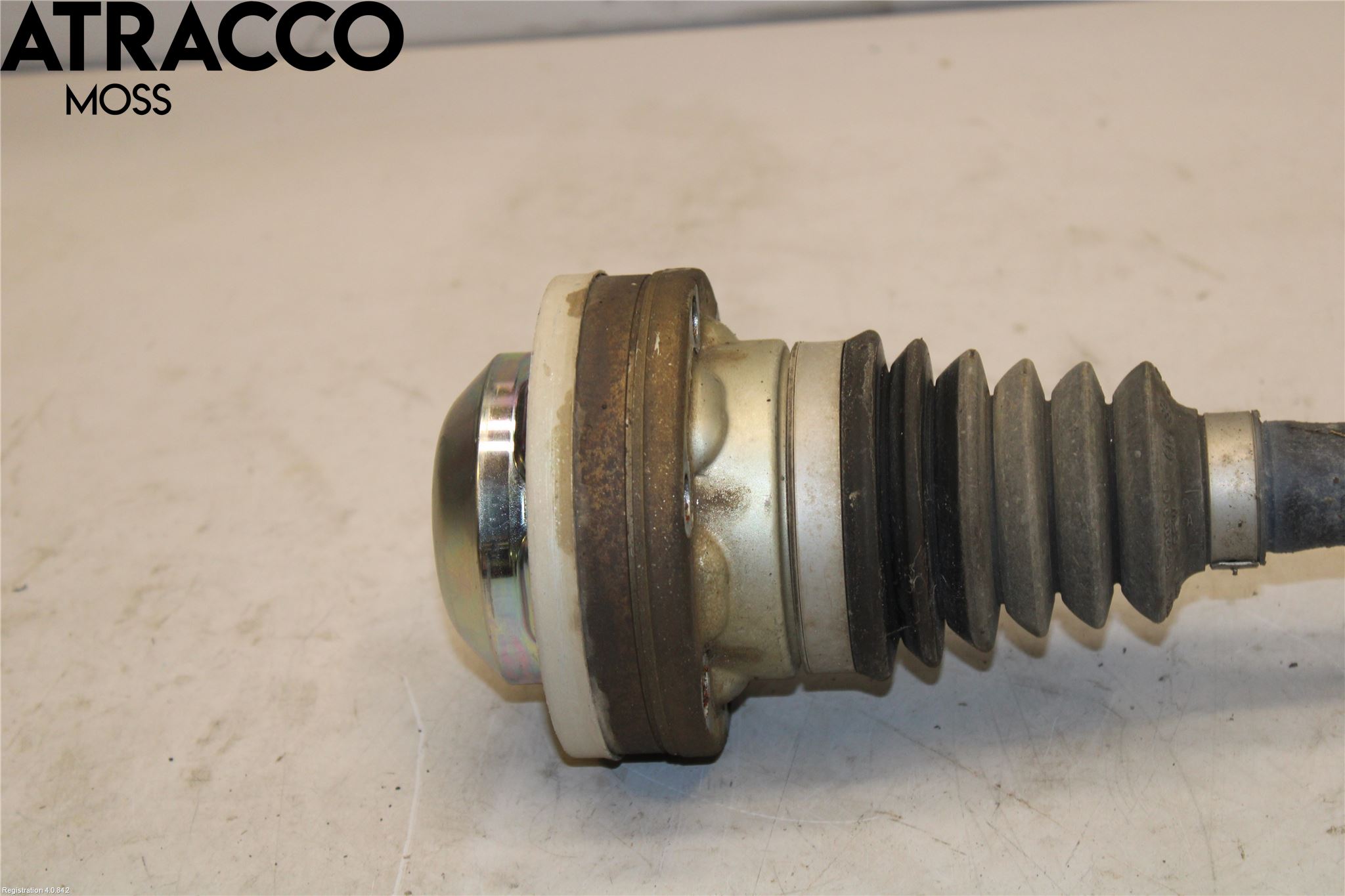 Volkswagen VW CADDY 16-20 Drivaxel Fram Vänster