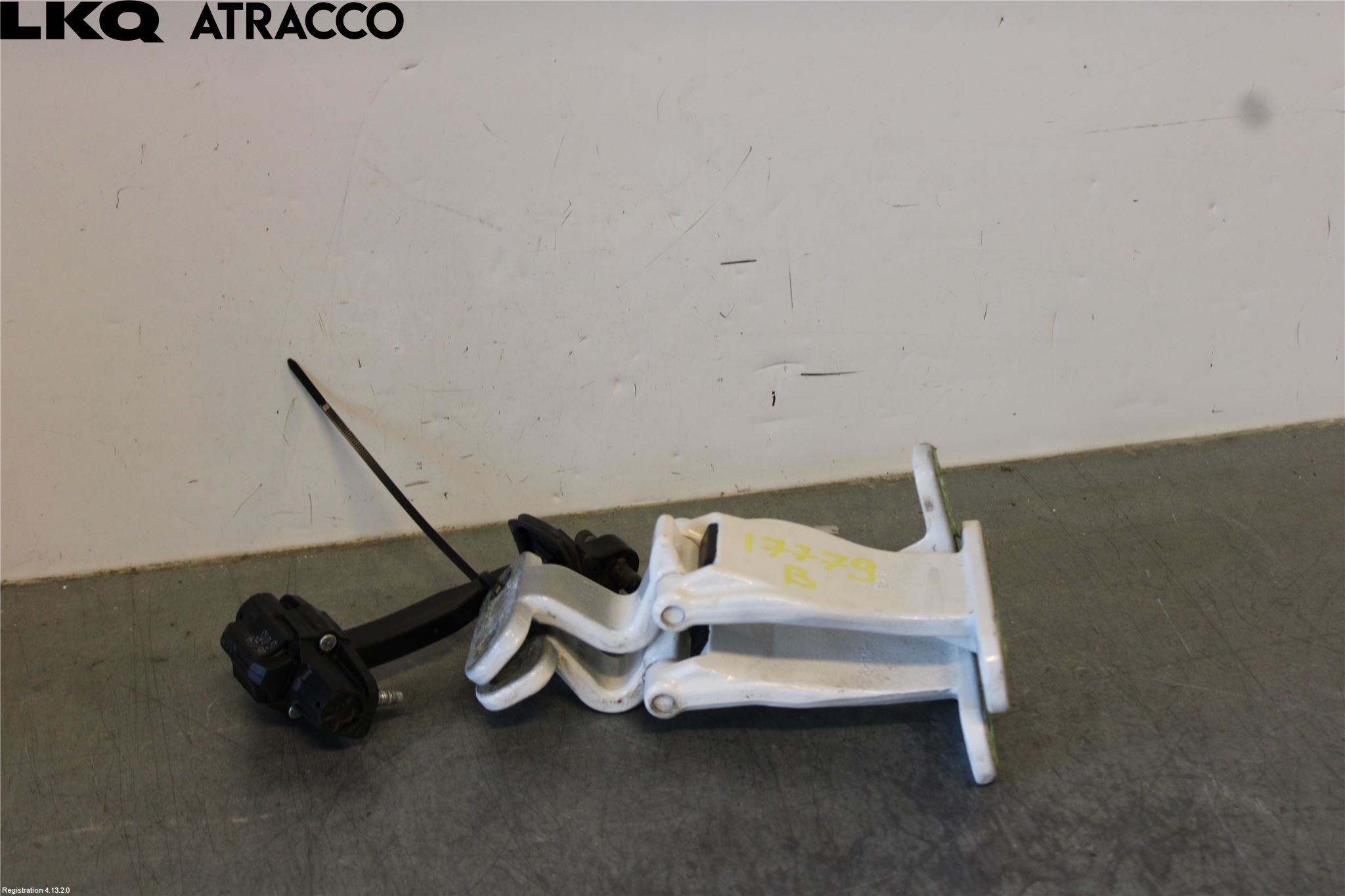 Volkswagen VW CADDY 21- Huvgångjärn