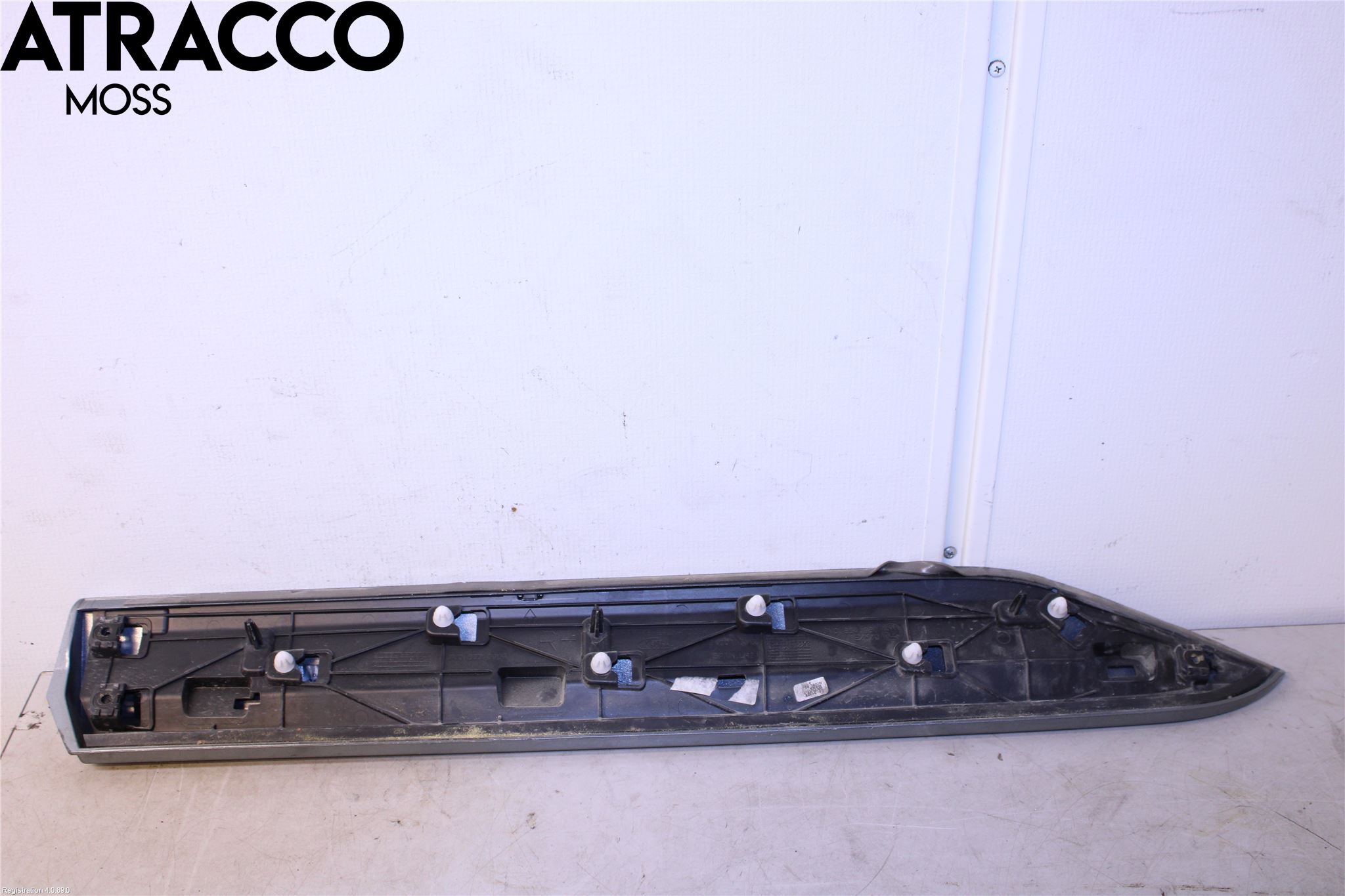 Skoda SUPERB 16-24 Dörr Dekorlist Fram Hö