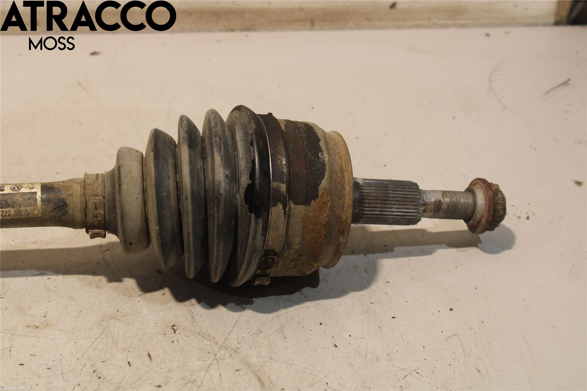 Volkswagen VW TRANSP/CARAVELLE (T5) 04-15 Drivaxel Fram Höger